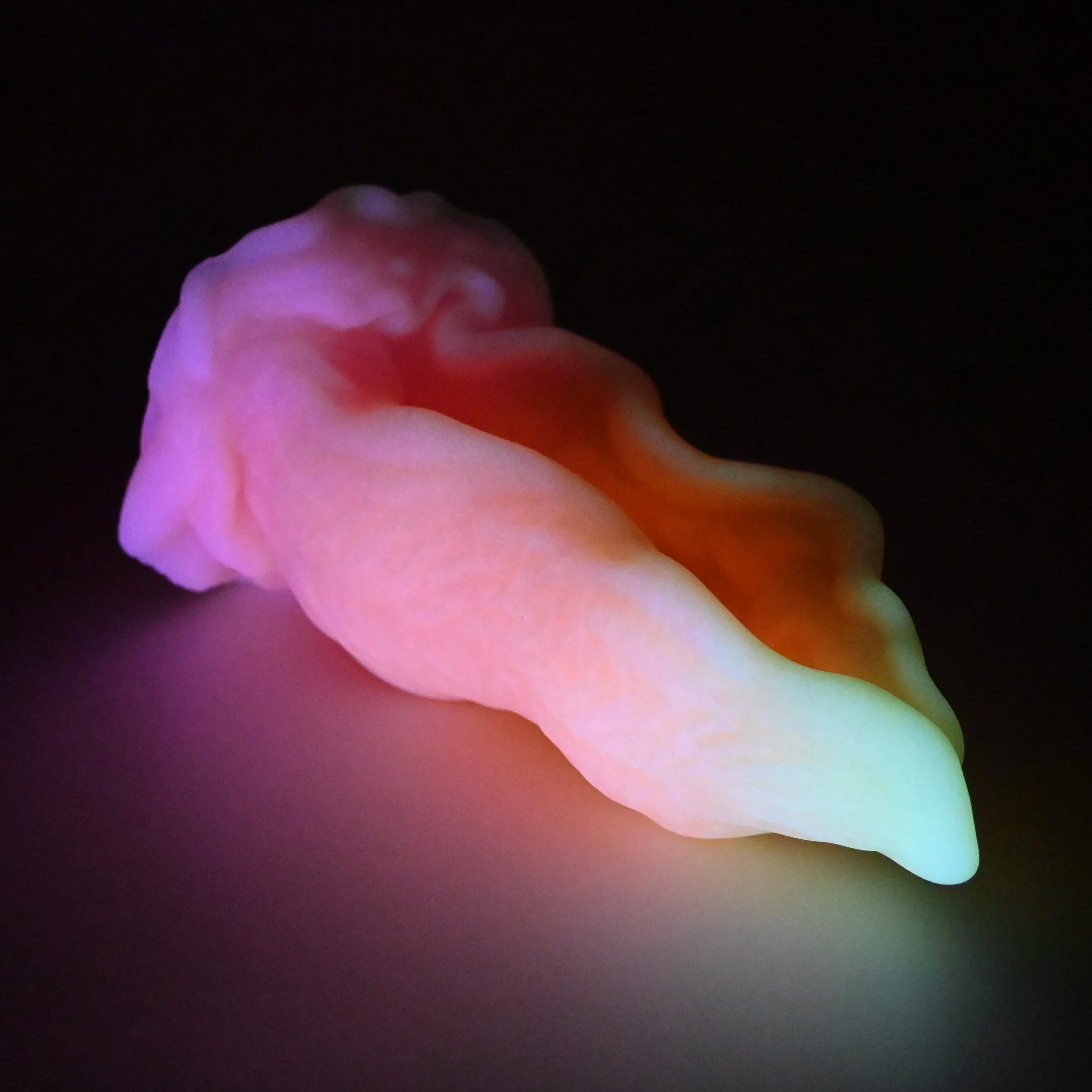 A4MGR26 Alara Large 0050 UV GITD - Image 4