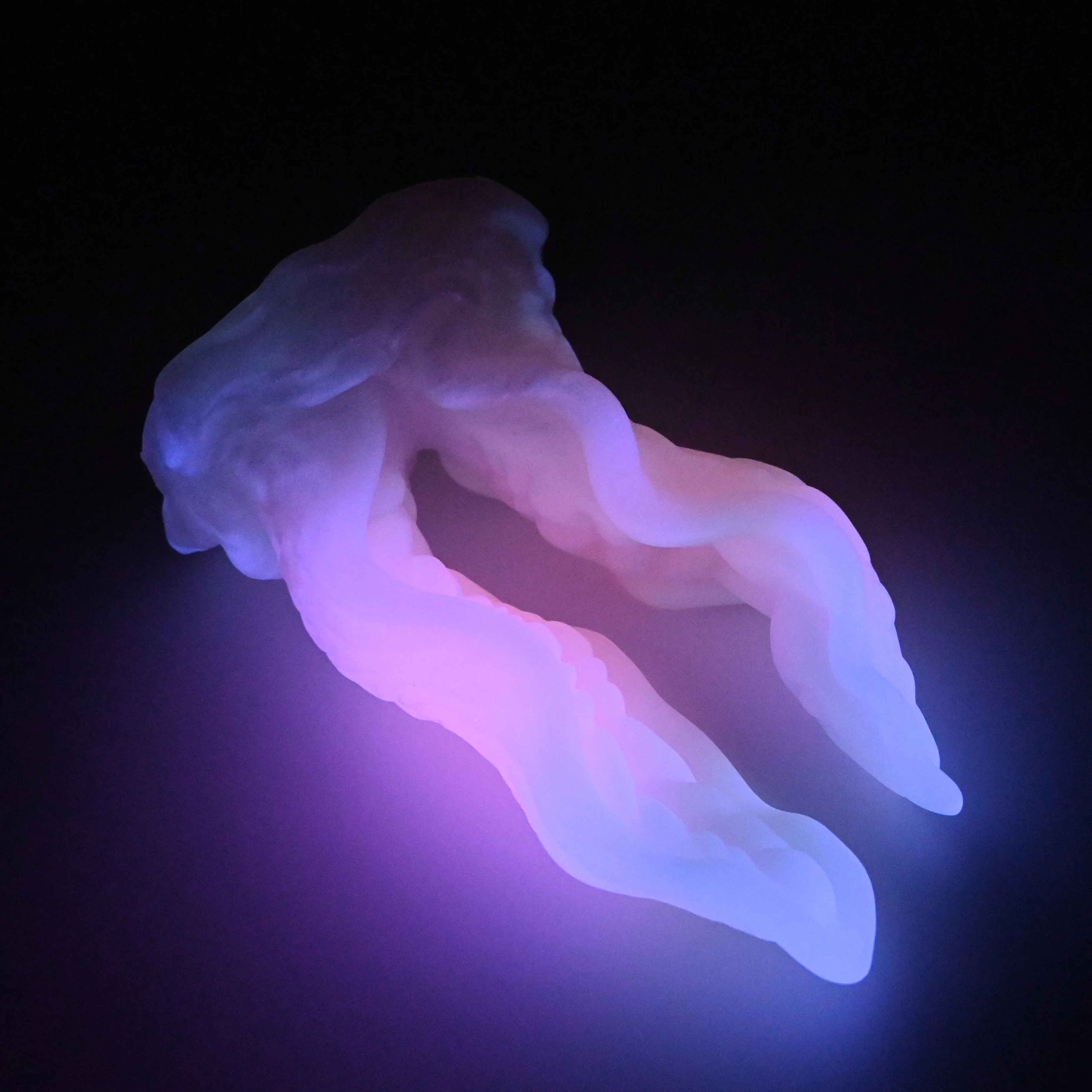 A4XHF18 Alara Large 0020 UV GITD - Image 4
