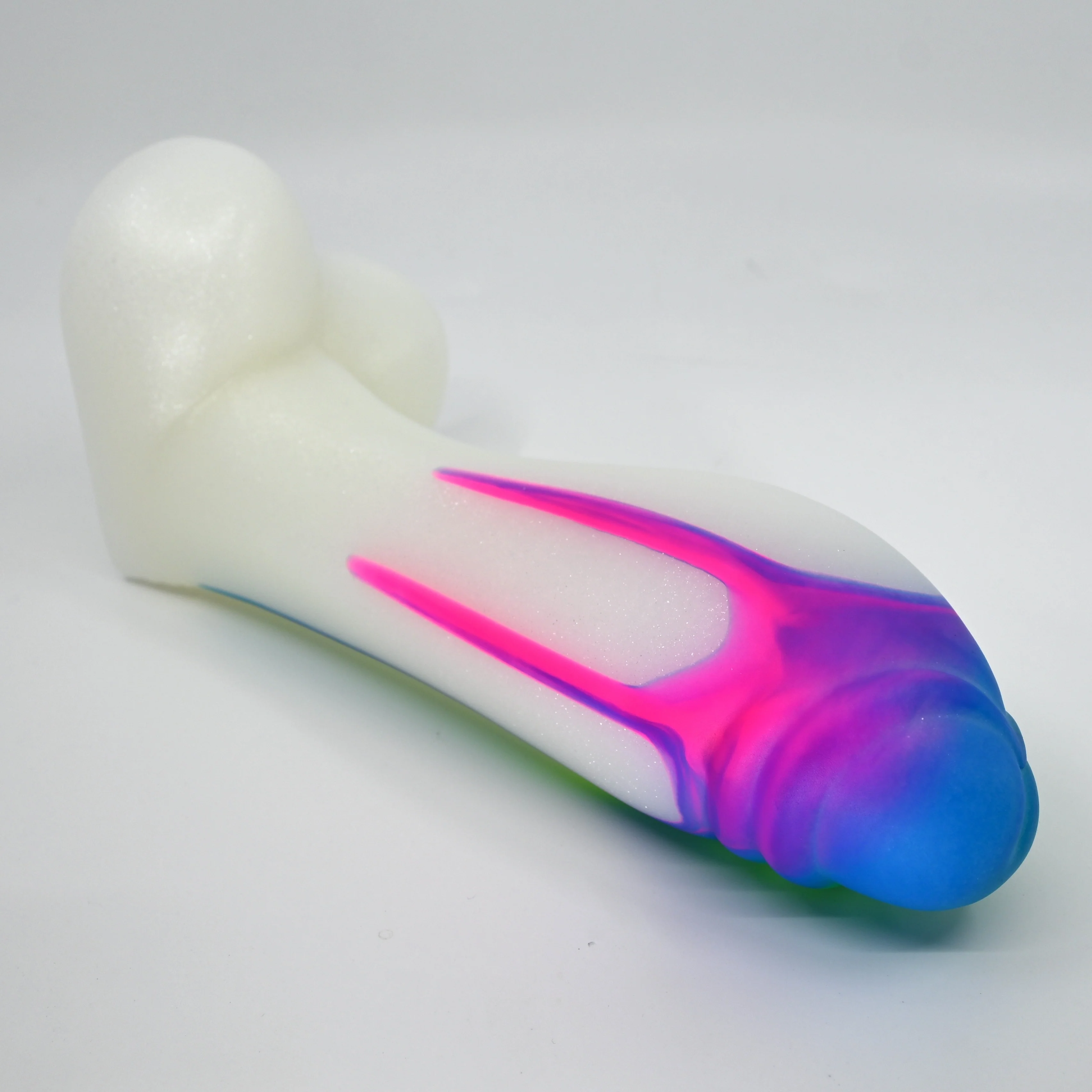Q4MGJ18 Aquus Large 0050 UV GITD