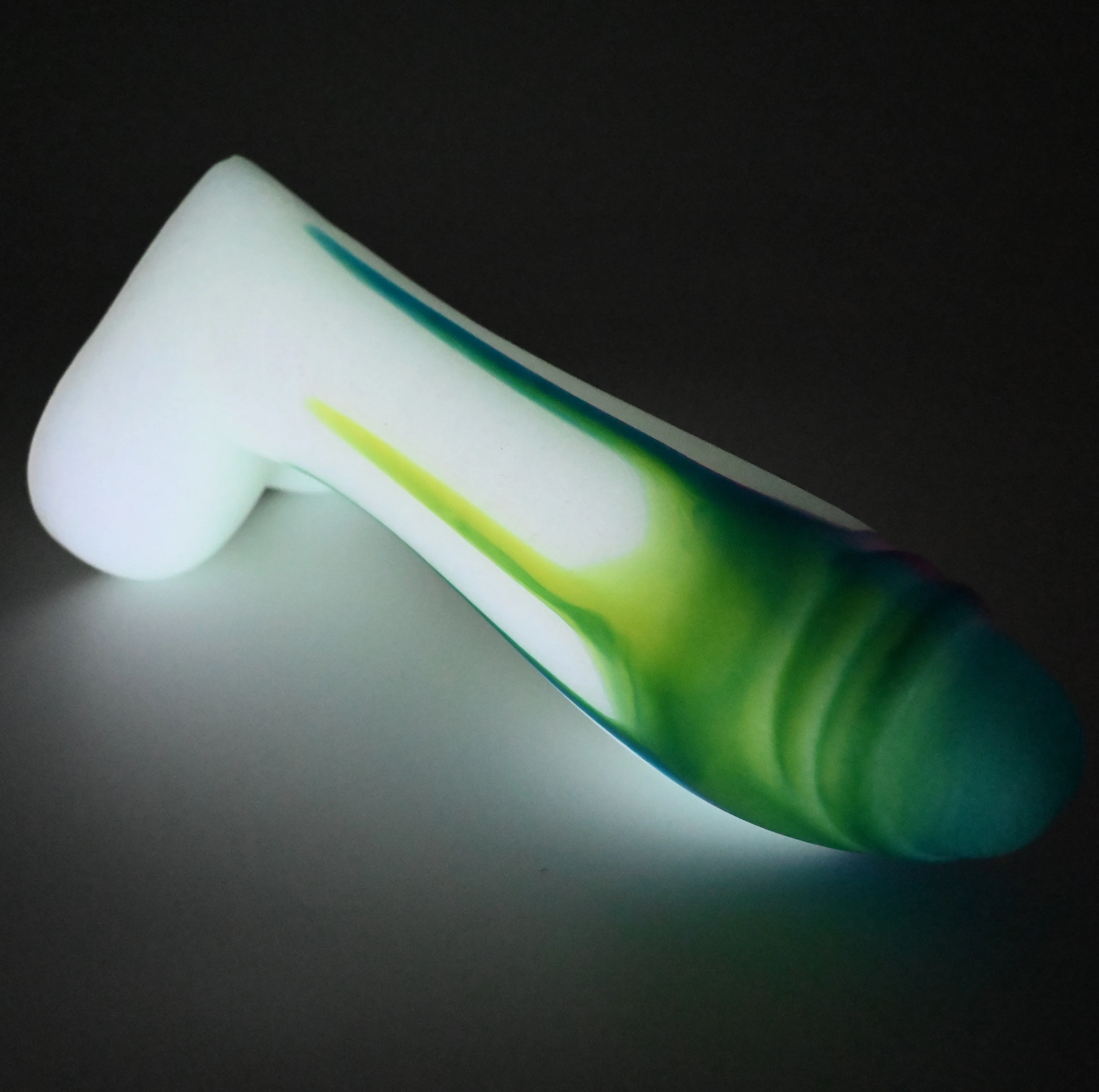 Q4MGJ18 Aquus Large 0050 UV GITD - Image 4