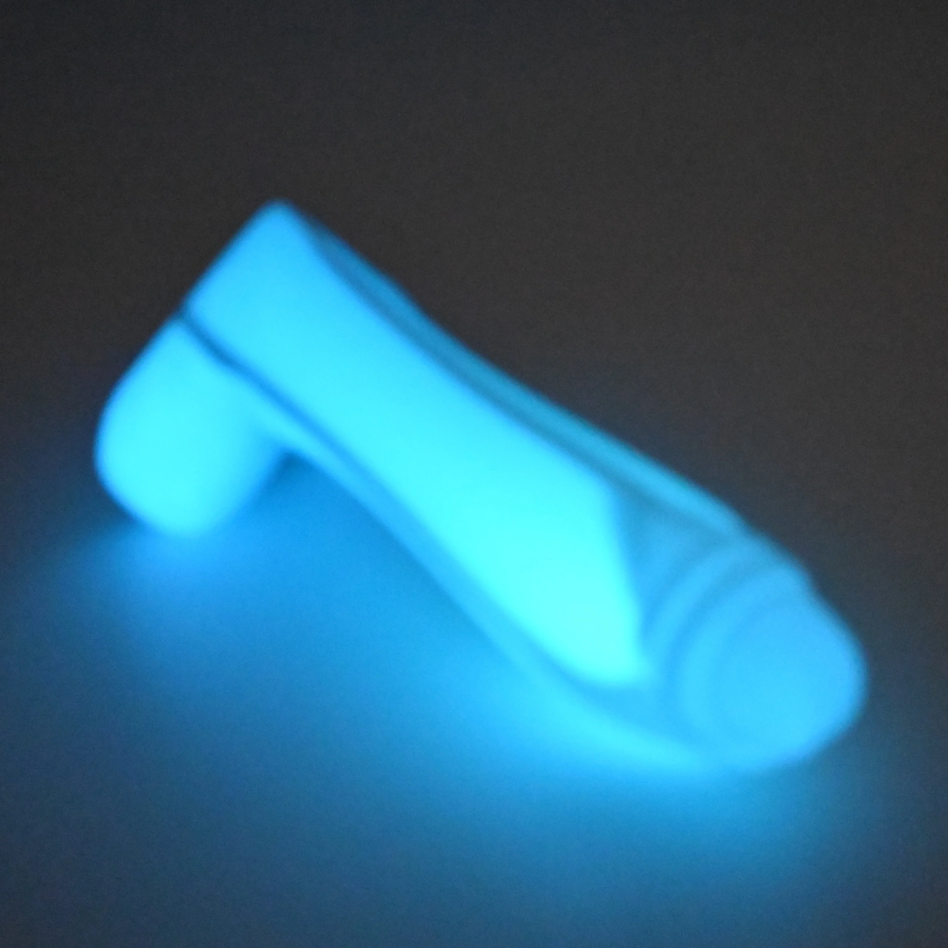 Q2SGB80 Aquus Small 0030 UV GITD - Image 4