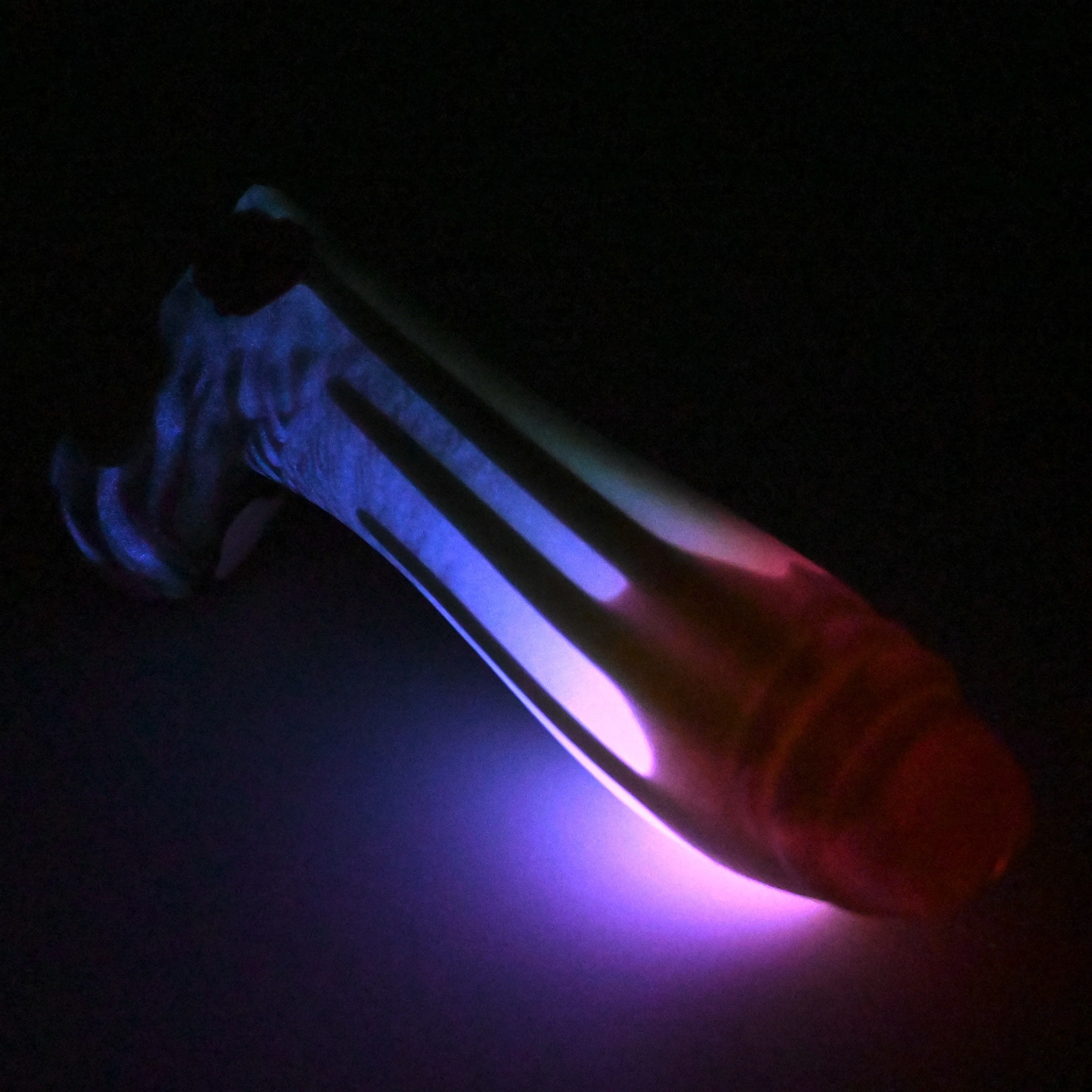 Q2SGV47 Aquus Small 0030 UV GITD - Image 4