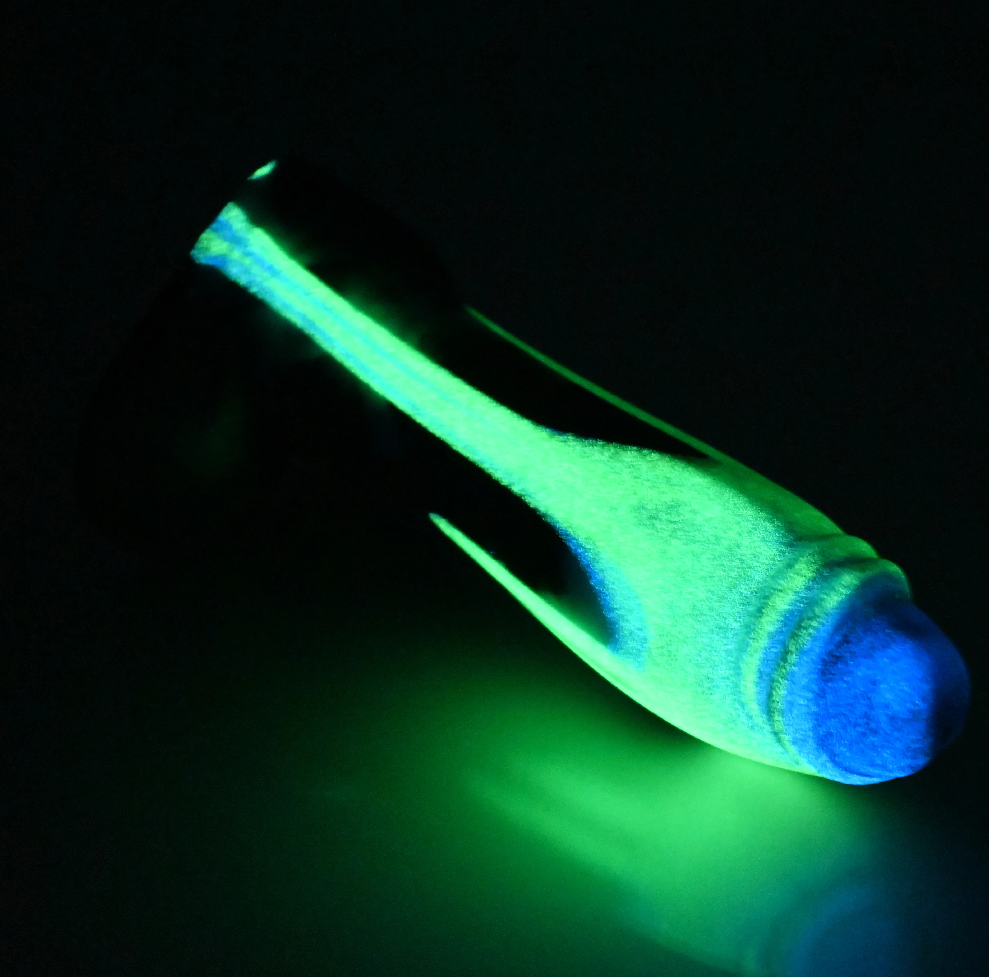 Q2SEG61 Aquus Small 0030 UV GITD CS - Image 3