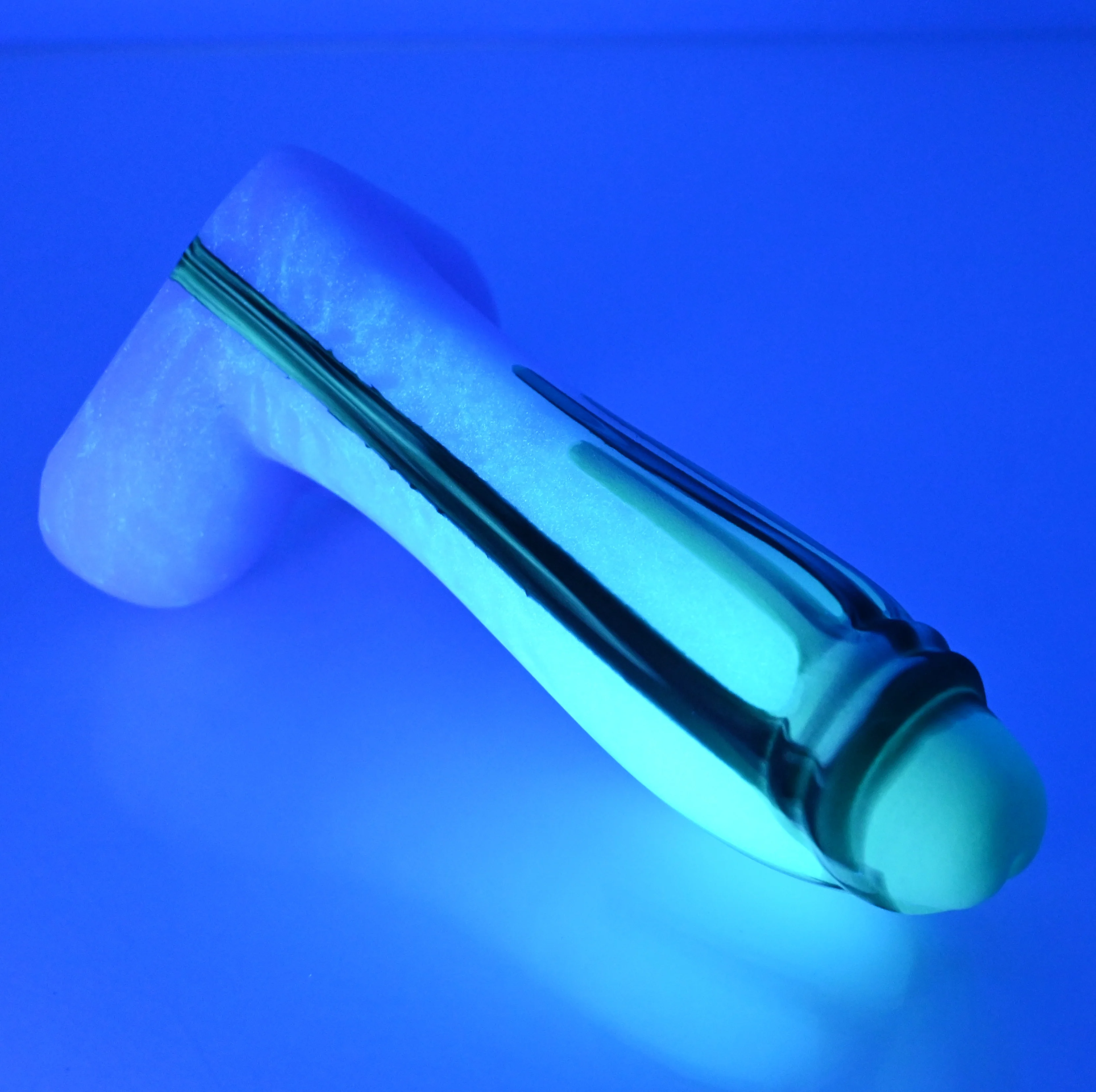 Q2MEJ31 Aquus Small 0050 UV GITD - Image 3
