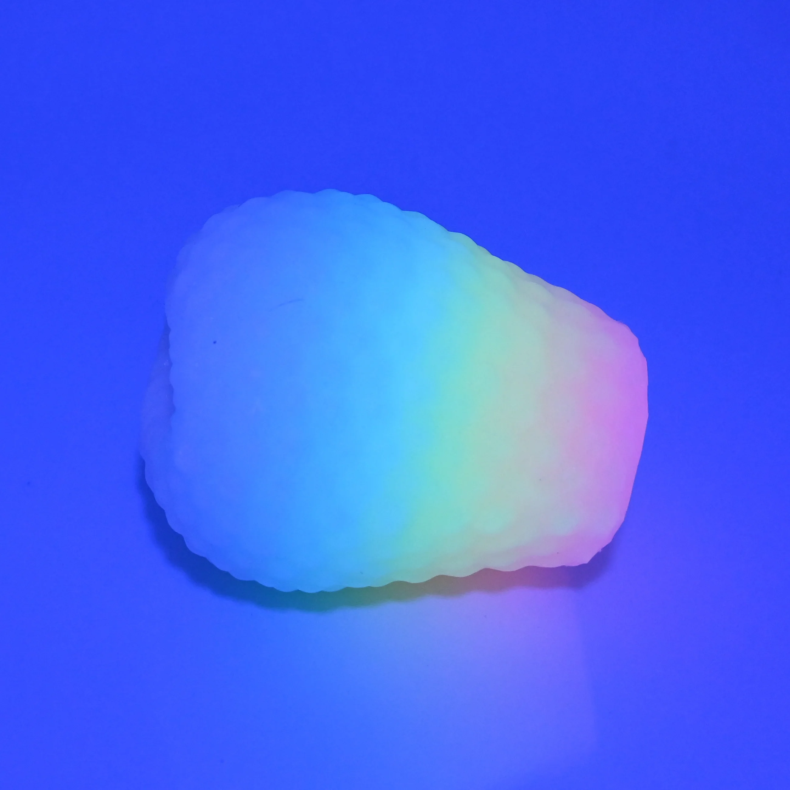 C0XAY53 Jackie O/S Super Soft UV GITD - Image 2