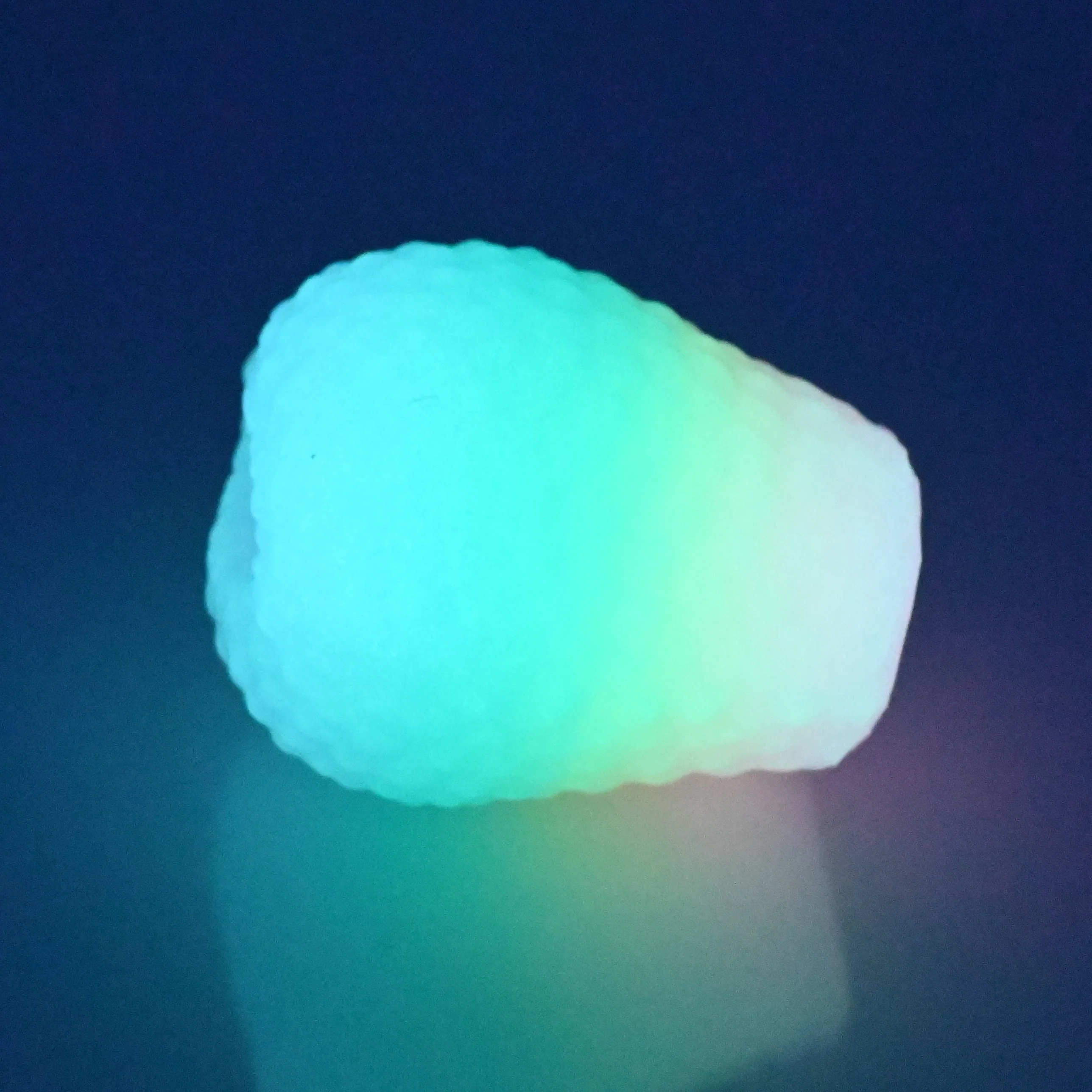 C0XAY53 Jackie O/S Super Soft UV GITD - Image 3