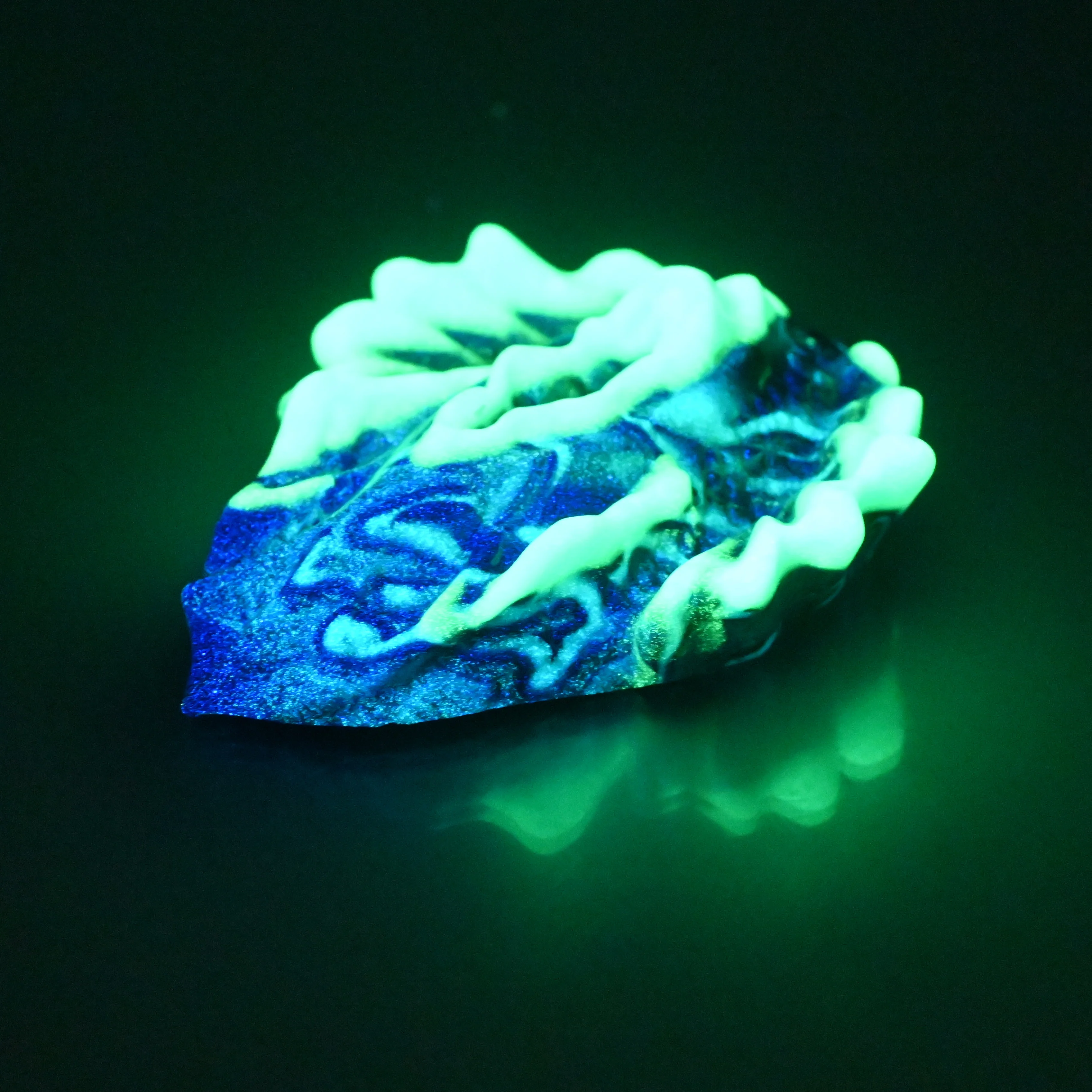 C2MCU67 Calypso Small 0050 UV GITD - Image 4