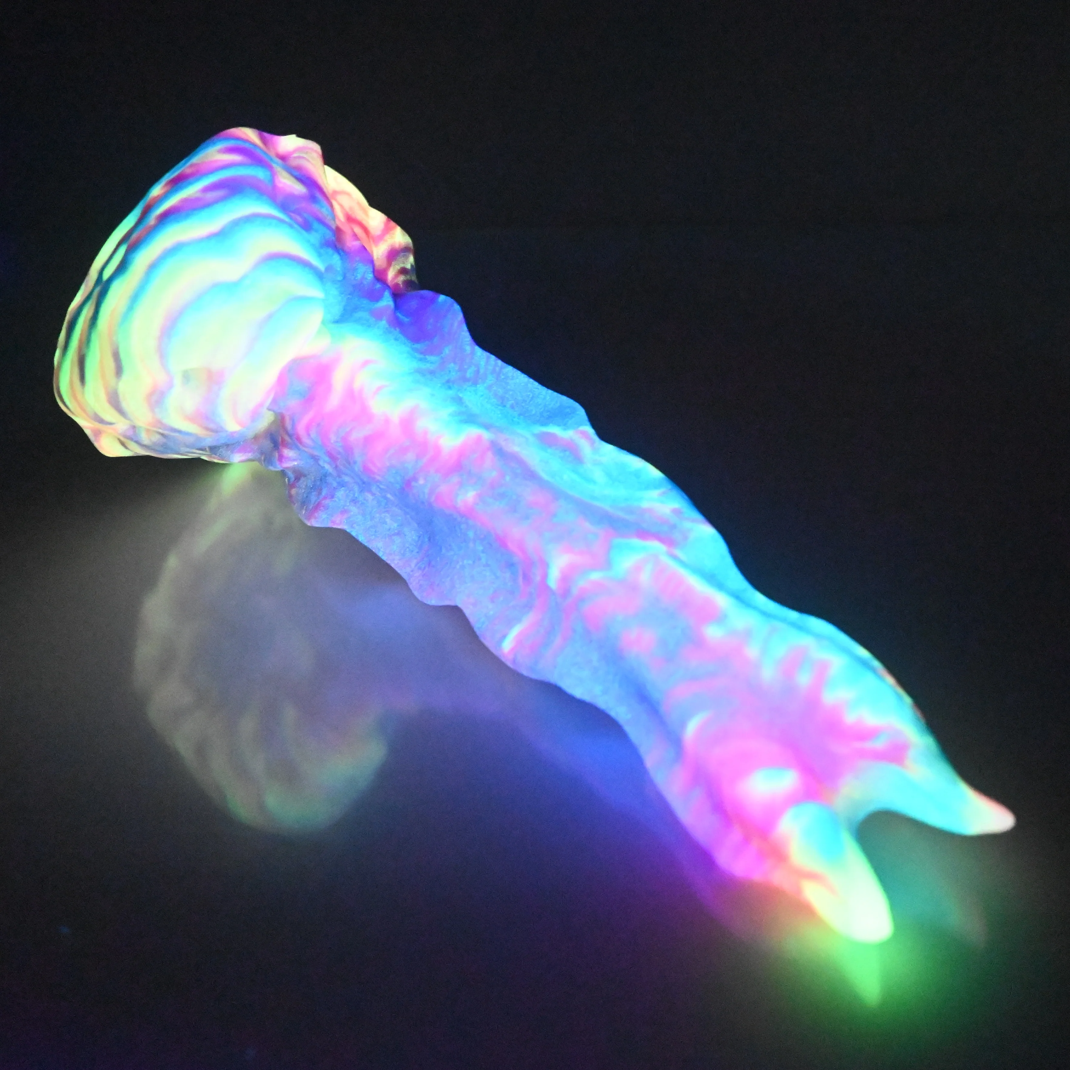 V3MBK72 Snark's Maw Medium 0050 UV GITD - Image 4