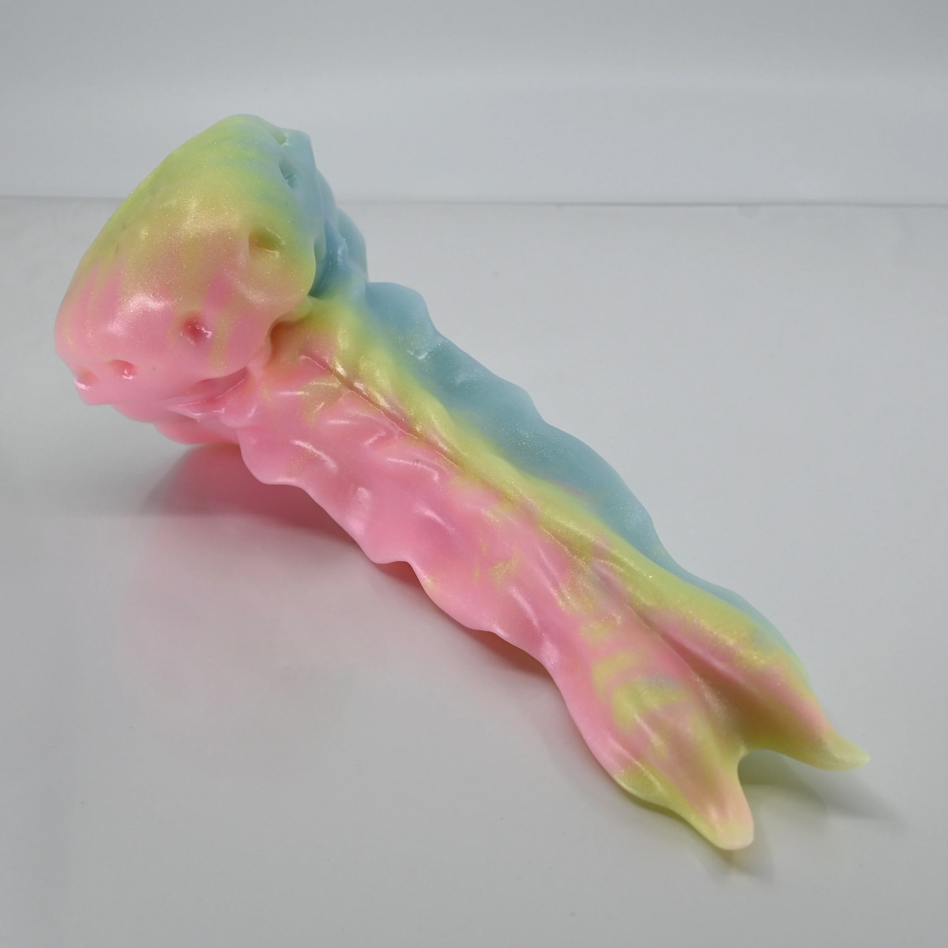 V2MBJ48 Snark's Maw Small Medium UV GITD