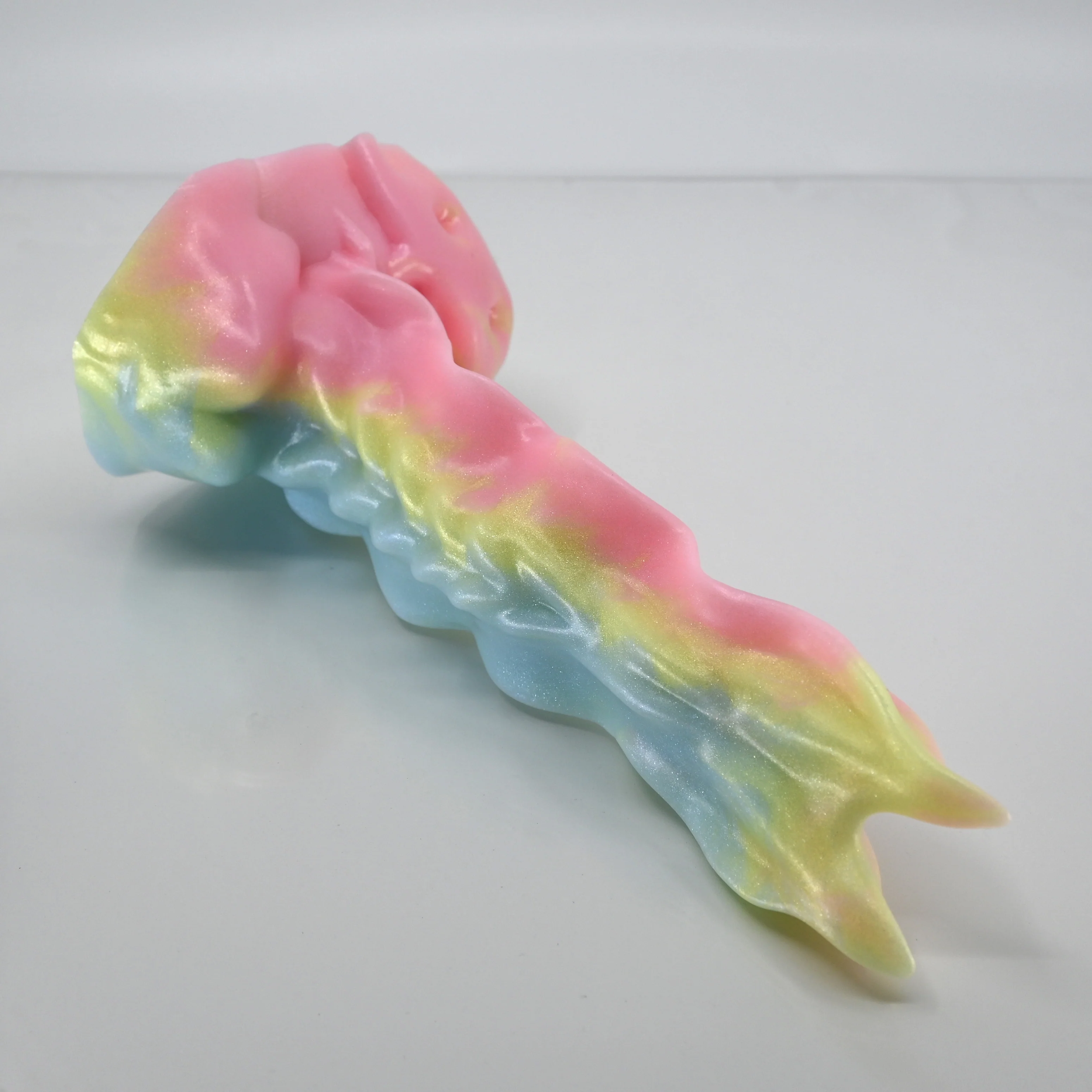 V2MBJ48 Snark's Maw Small Medium UV GITD - Image 2