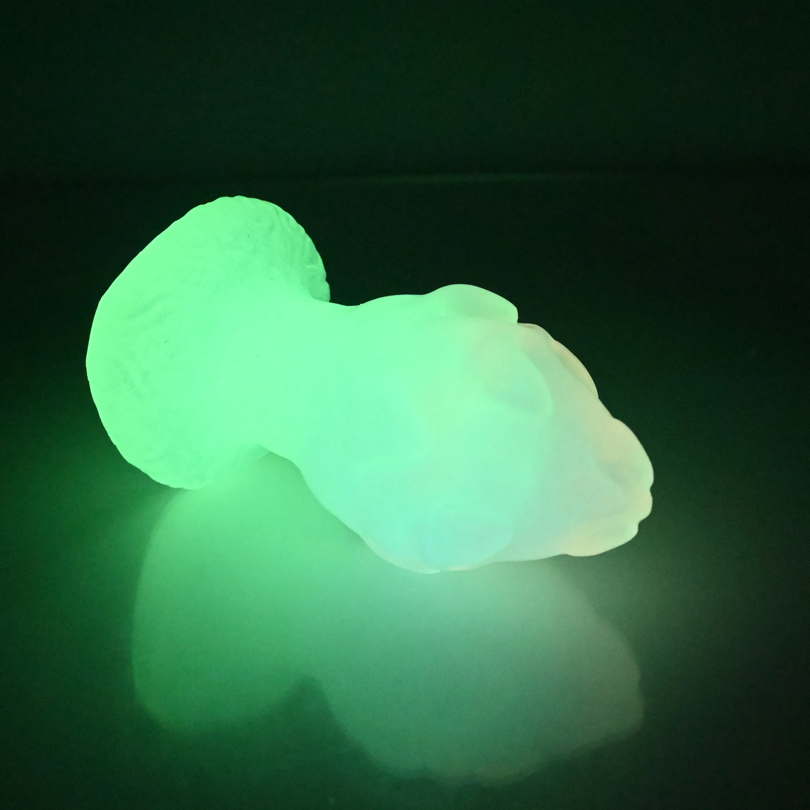 F3NCE74 Dragonfruit Plug Medium NC 0045 UV GITD - Image 4