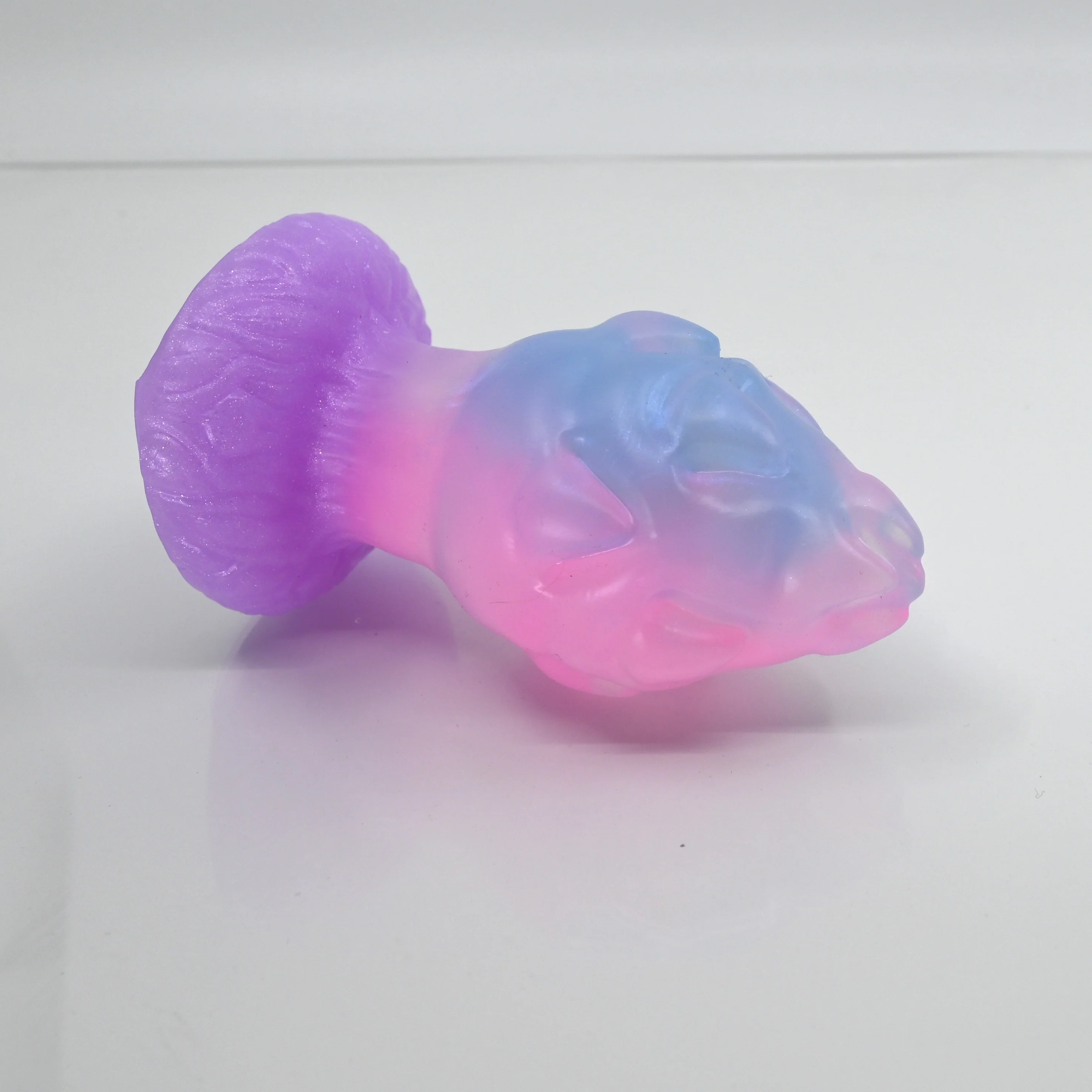 F3TCH67 Dragonfruit Plug Medium NC 0031 UV GITD