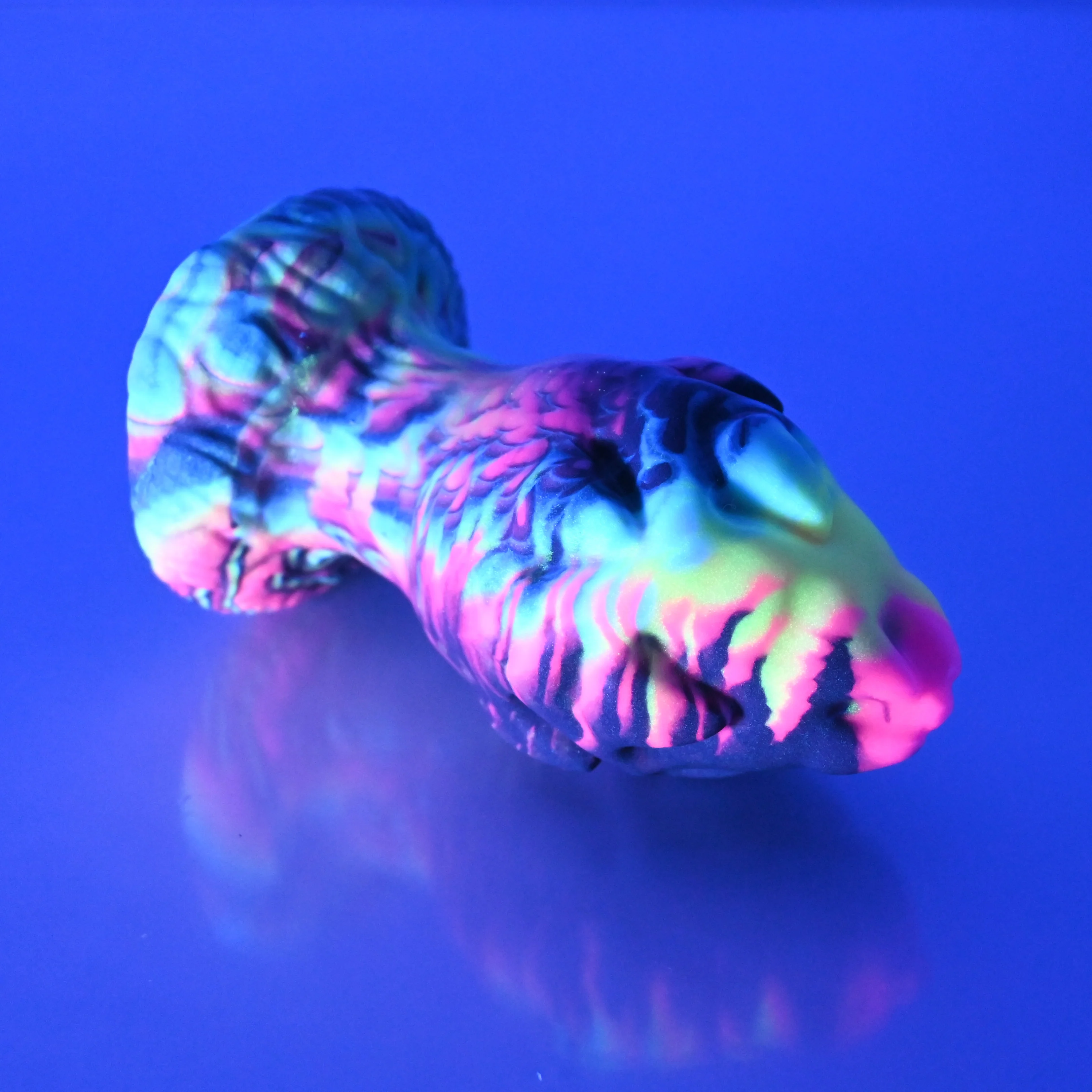 F3MBR81 Dragonfruit Plug Medium 0050 UV GITD - Image 3