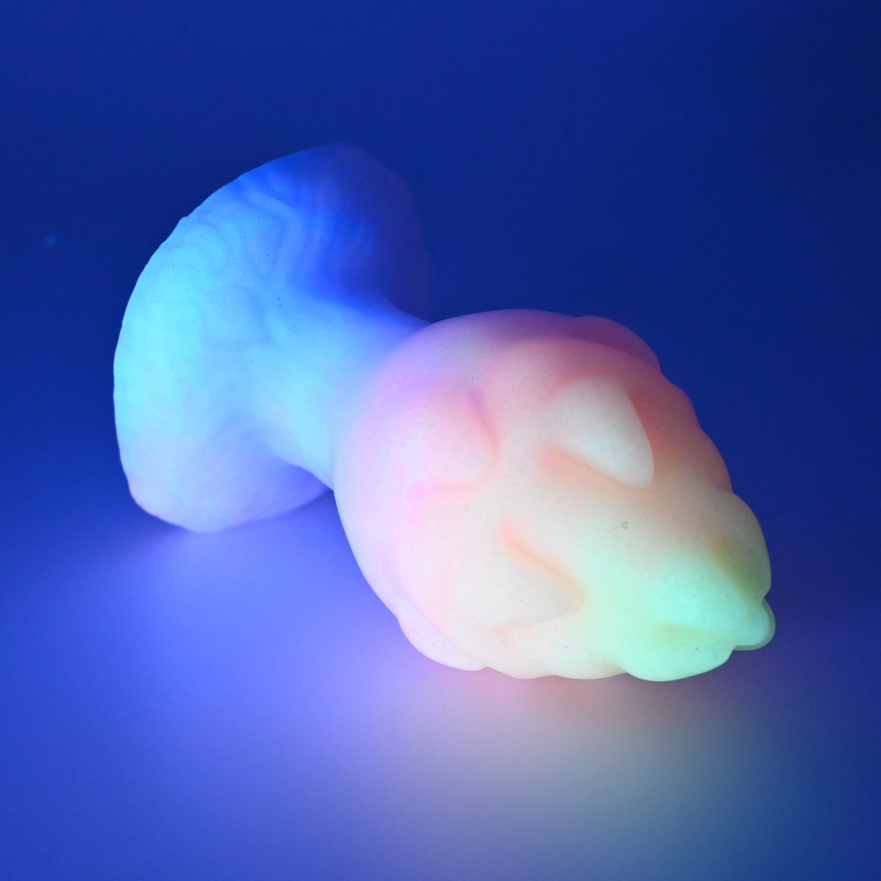 F3SFS32 Dragonfruit Plug Medium 0030 UV GITD - Image 2
