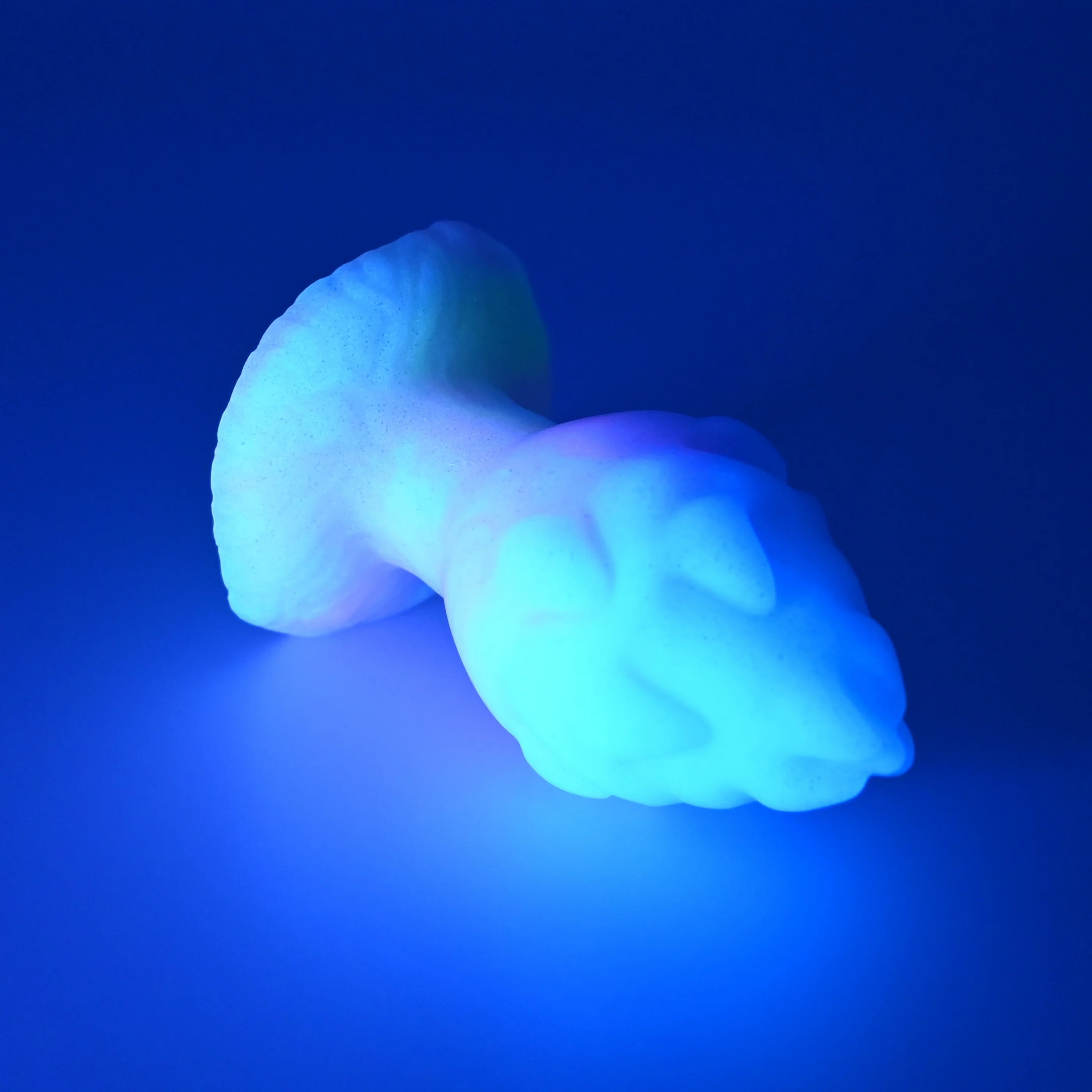 F1MGM66 Dragonfruit Plug Mini 0050 UV GITD - Image 3