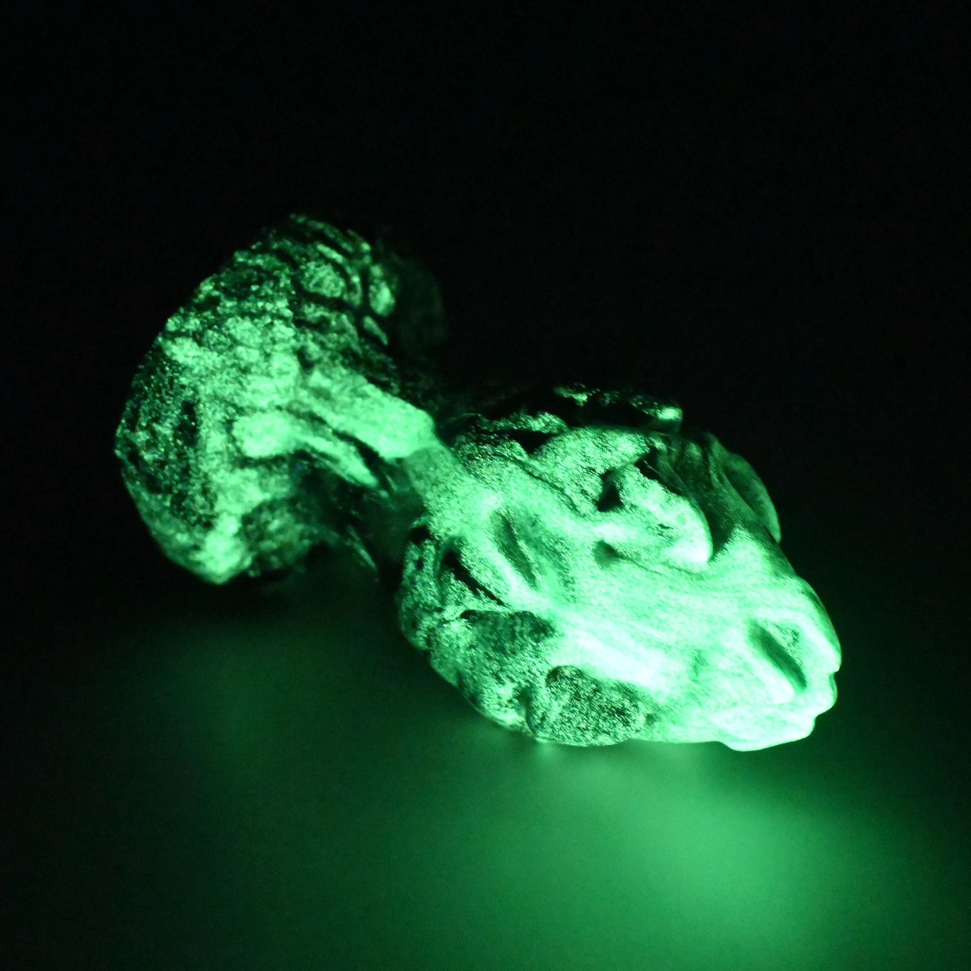 F1SGR39 Dragonfruit Plug Mini 0030 UV GITD - Image 3