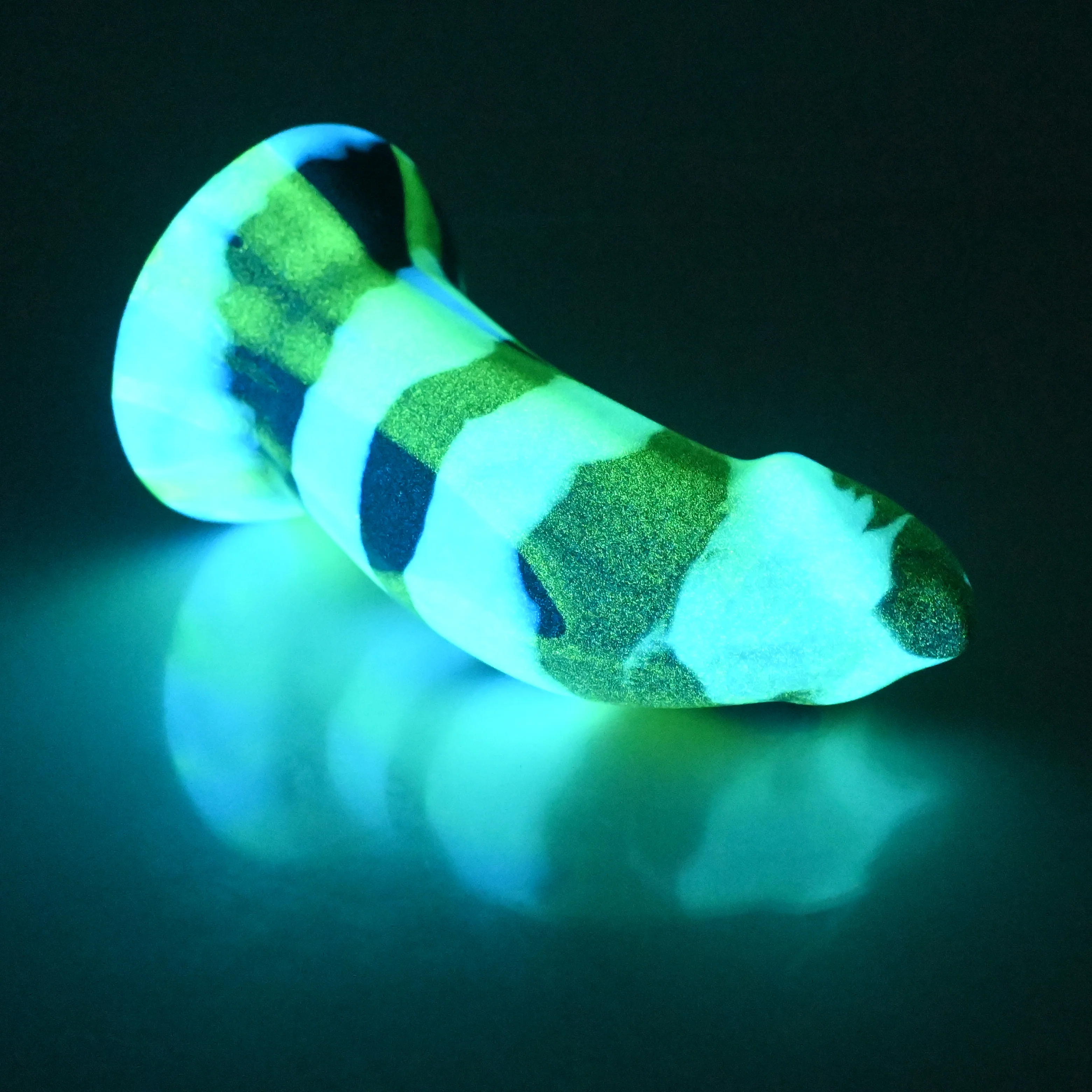 E2SCW12 Everyday Goblin 0030 UV GITD - Image 4