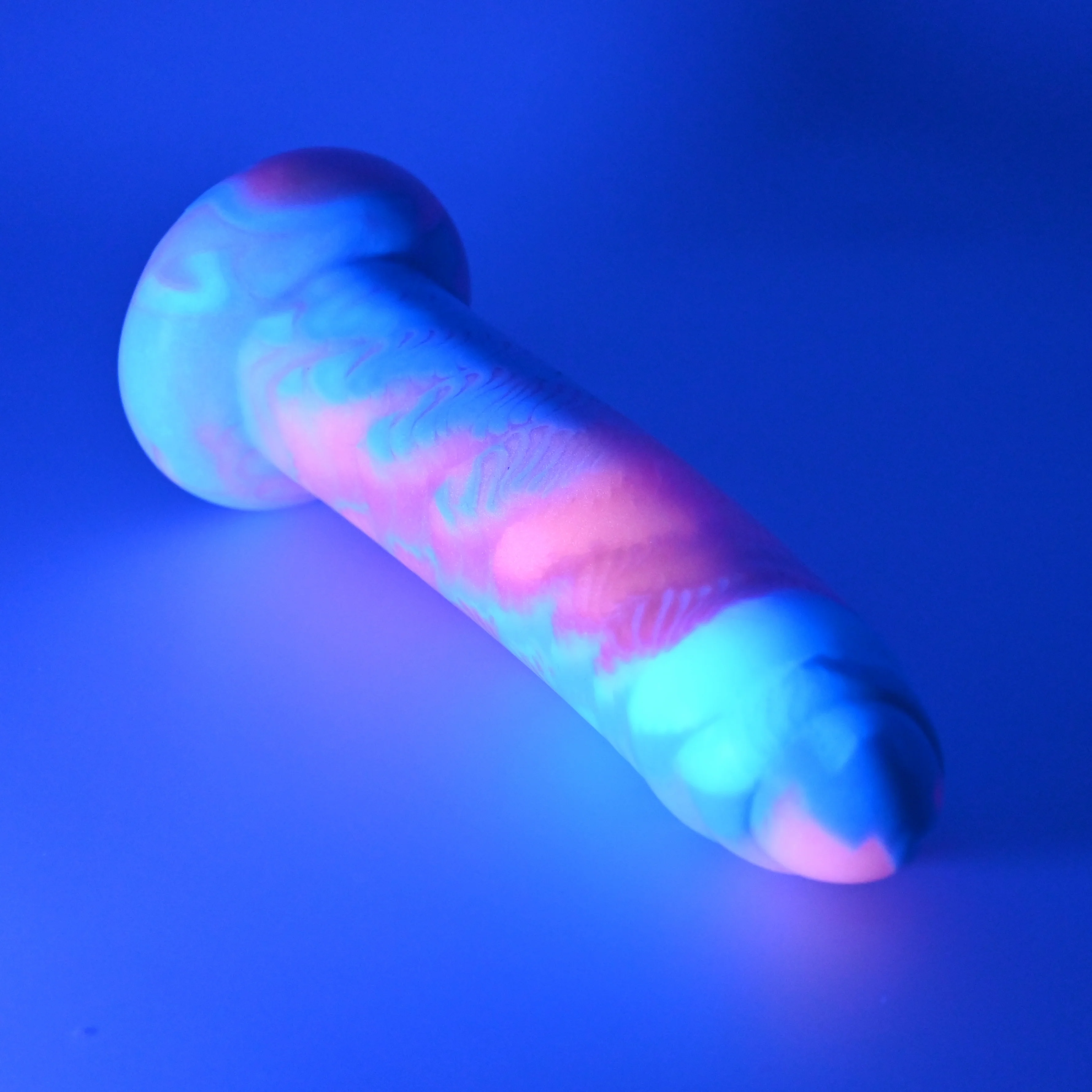 M3MGN06 Ferrus Medium 0050 UV GITD - Image 3