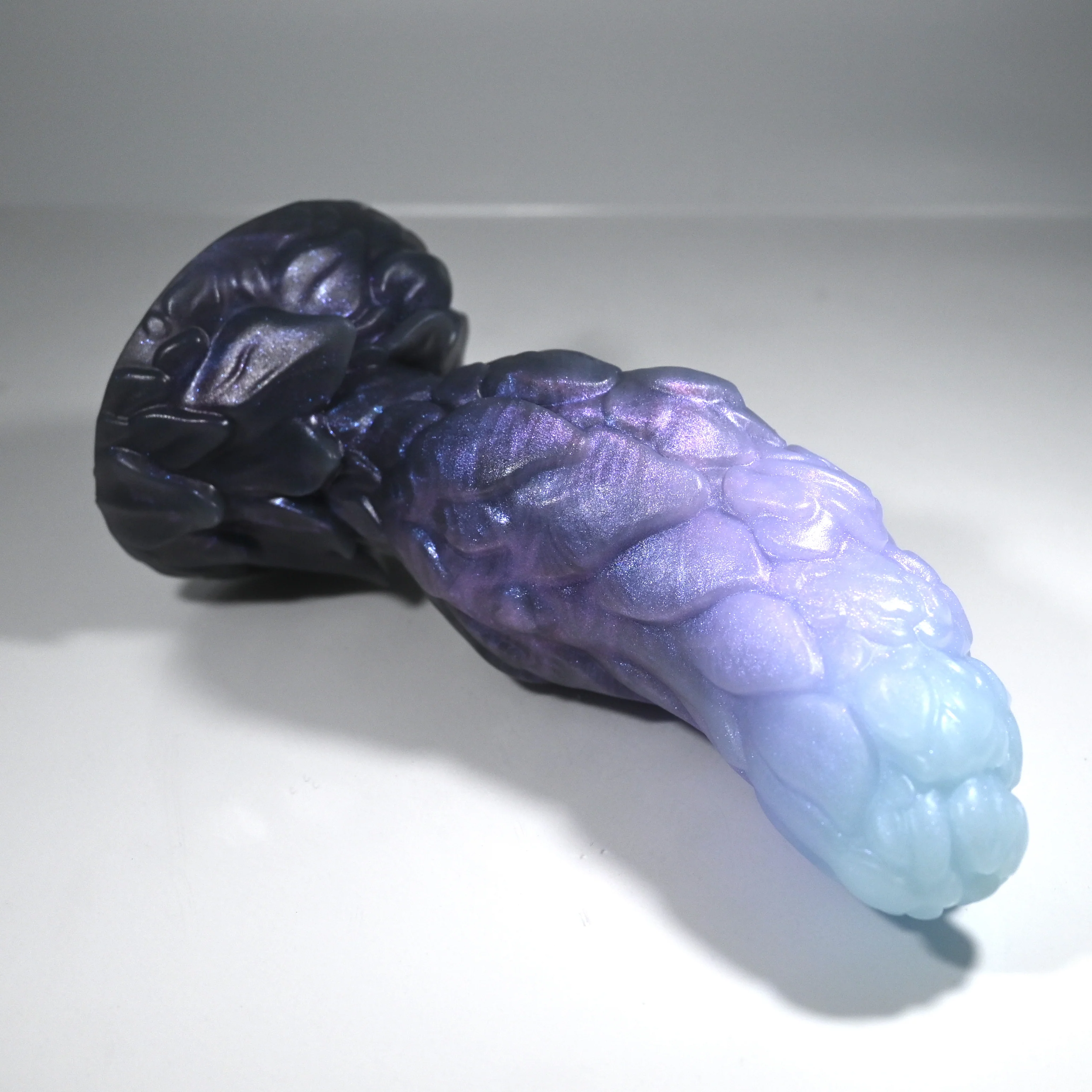 B2XFH21 Flora Small 0020 UV GITD CS