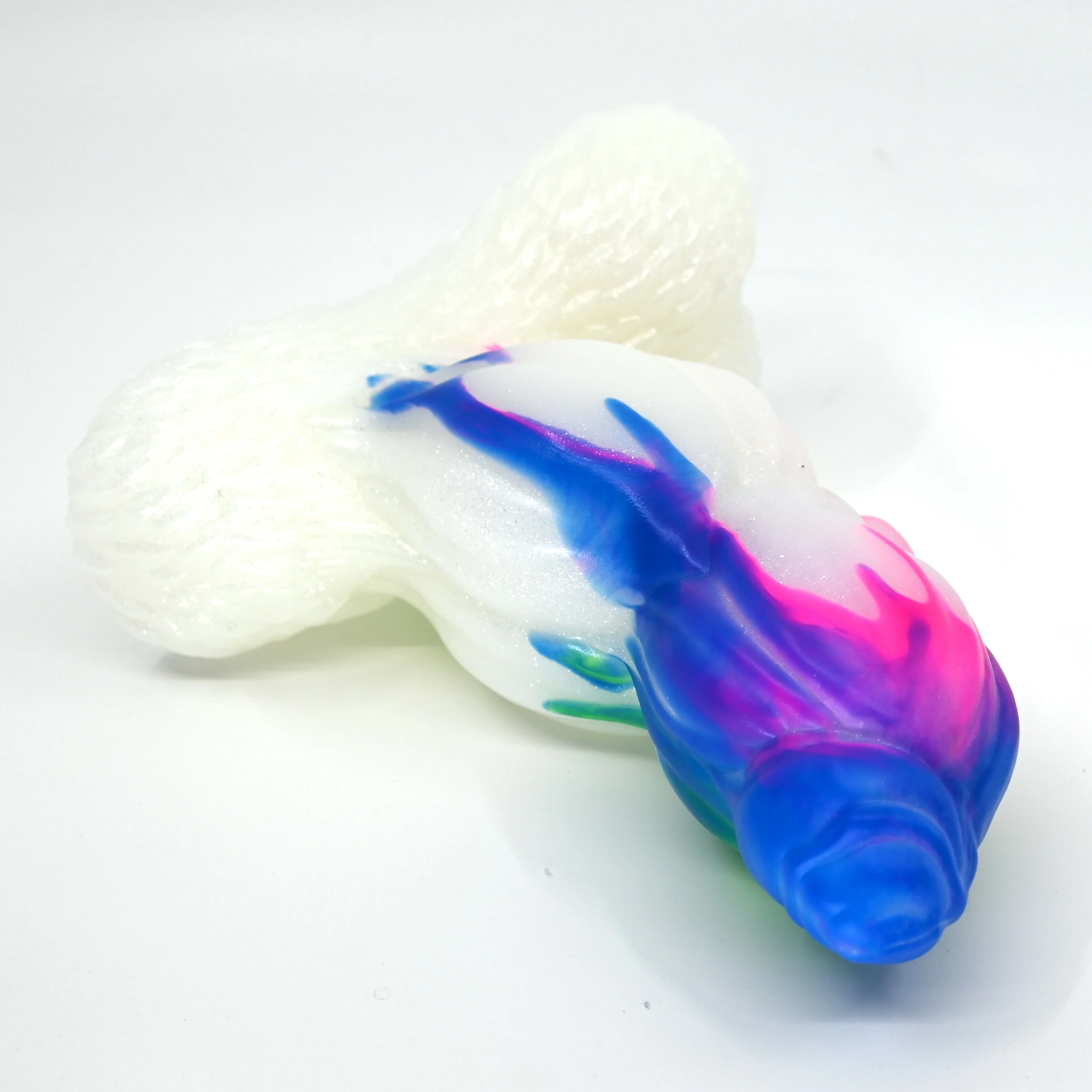 Y3MGJ83 Kong Medium 0050 UV GITD