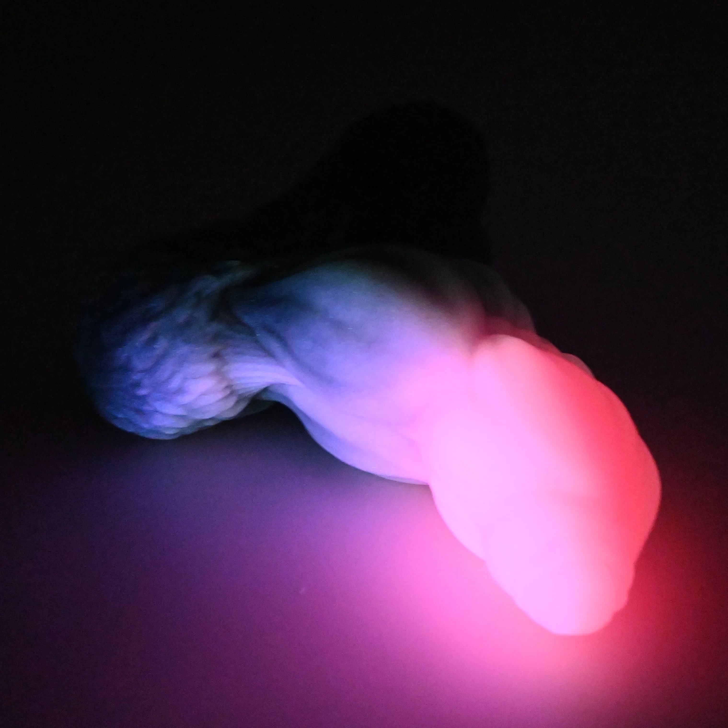 Y3XGP05 Kong Medium 0020 UV GITD - Image 4