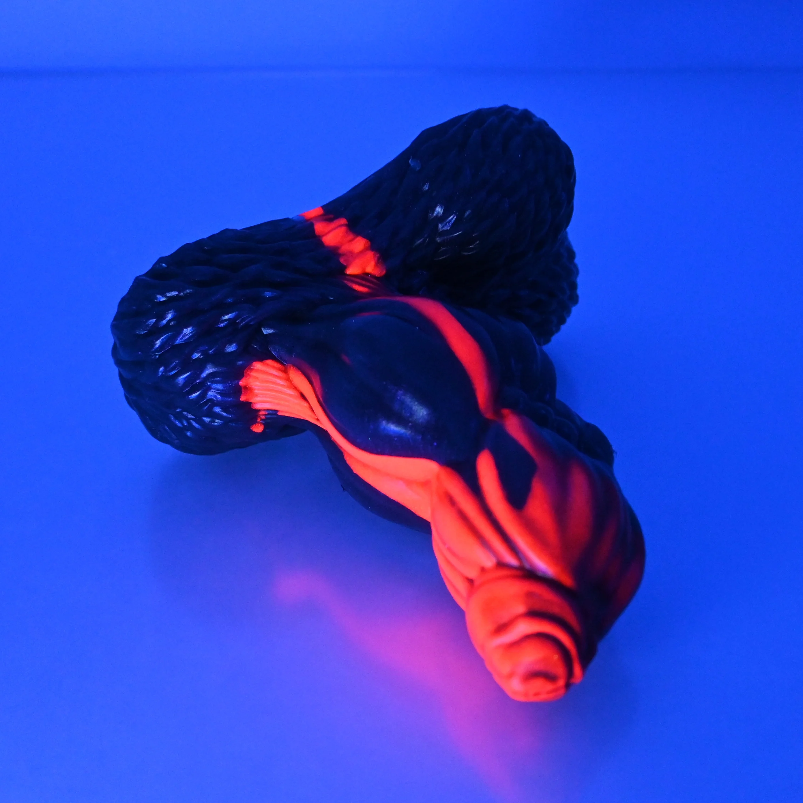 Y2MEZ70 Kong Small 0050 UV GITD - Image 3