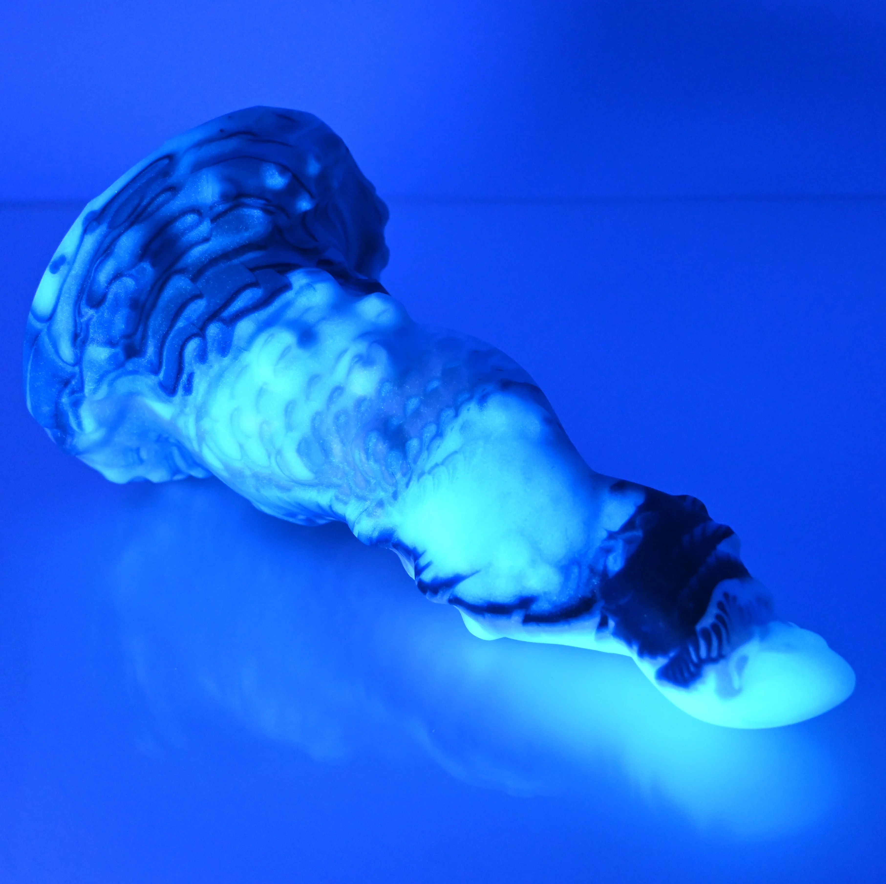N3SDY46 Nereid Medium 0030 UV GITD - Image 3