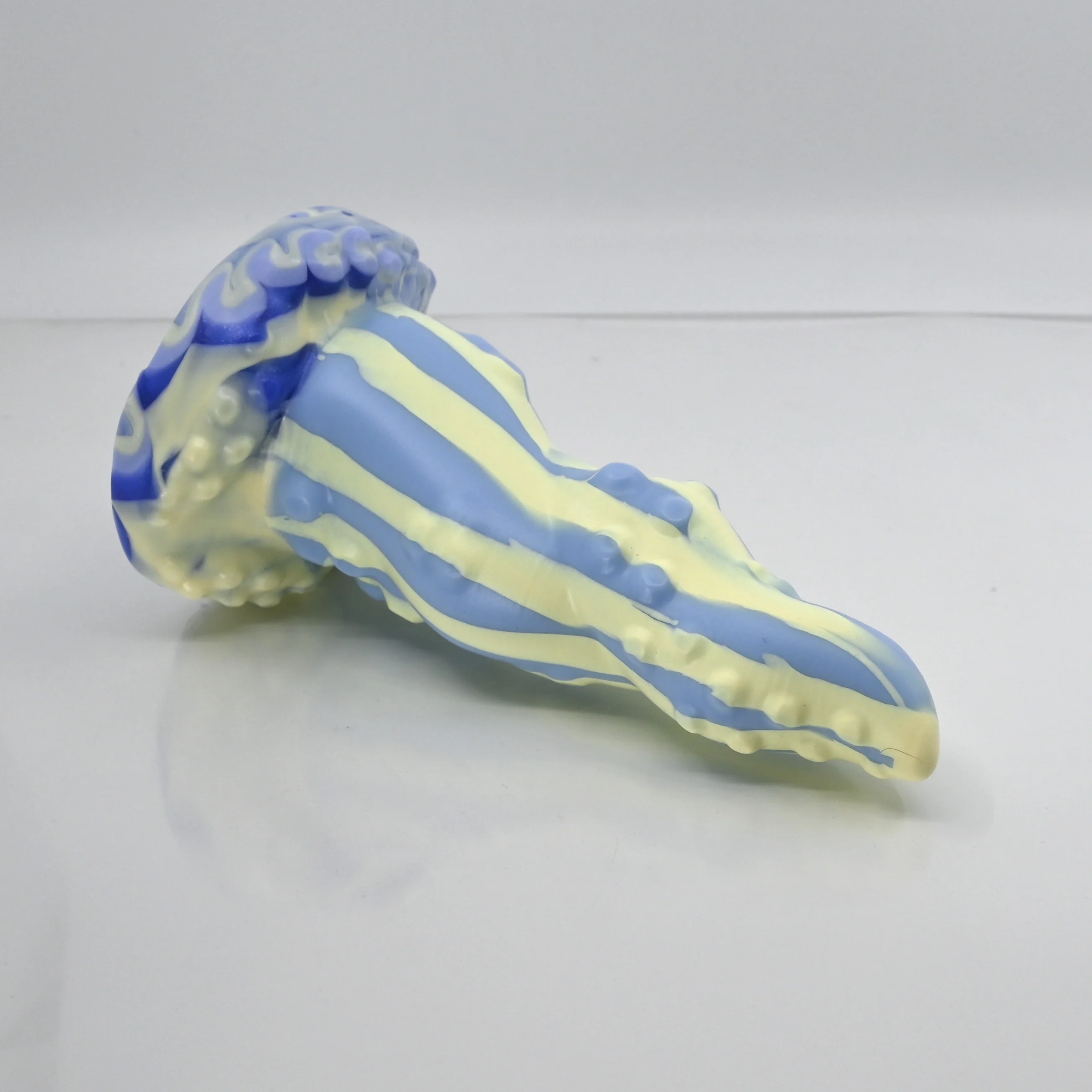 N2SCN67 Nereid Small 0030 UV GITD