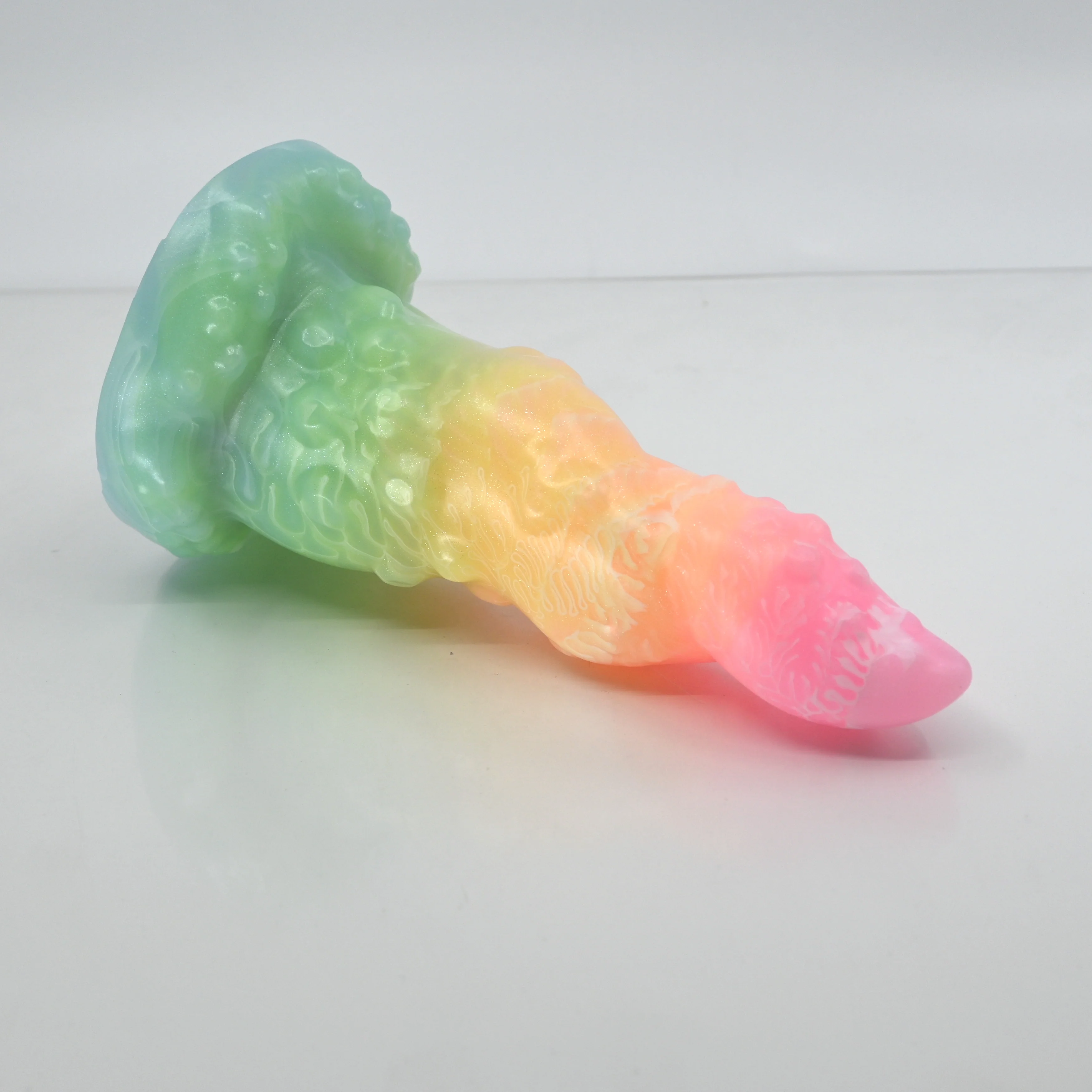 N2MCZ47 Nereid Small 0050 UV GITD