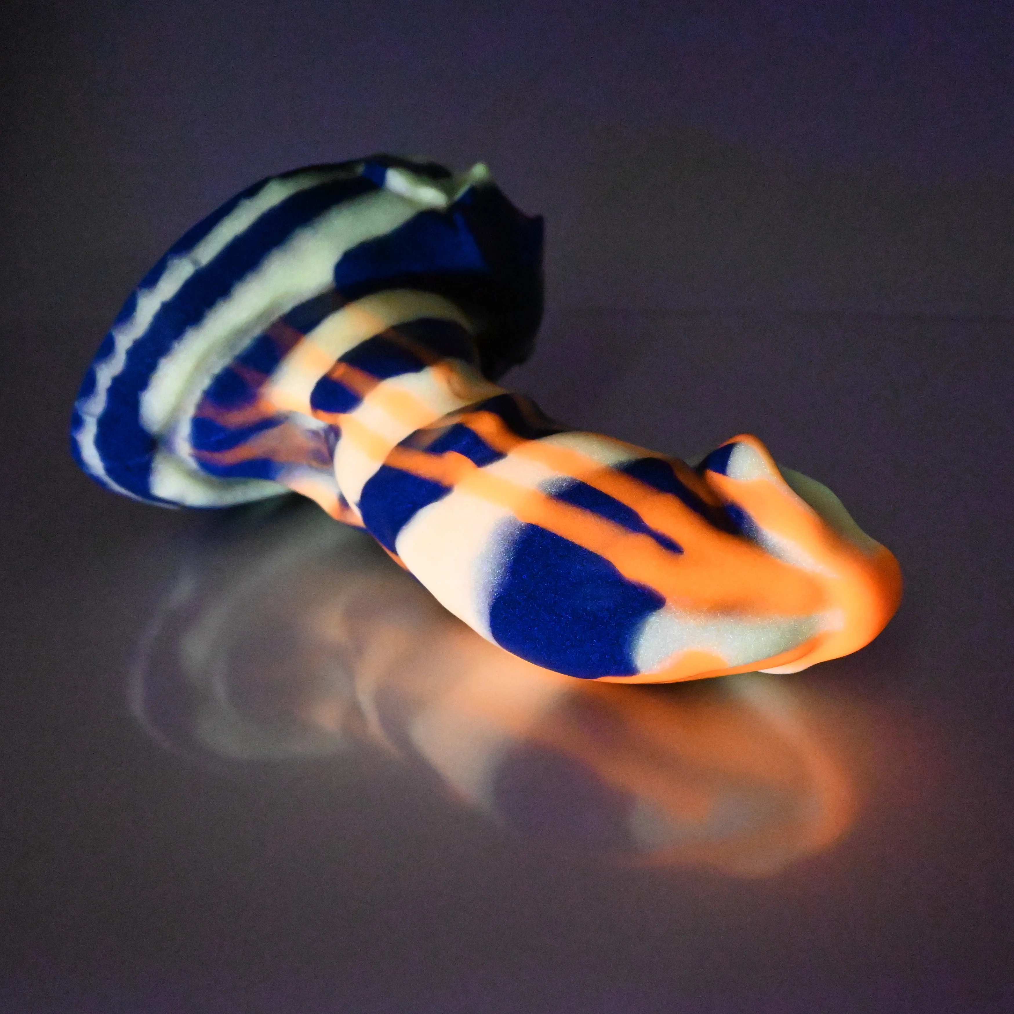 R4MCN75 Oberon Large 0050 UV GITD - Image 4