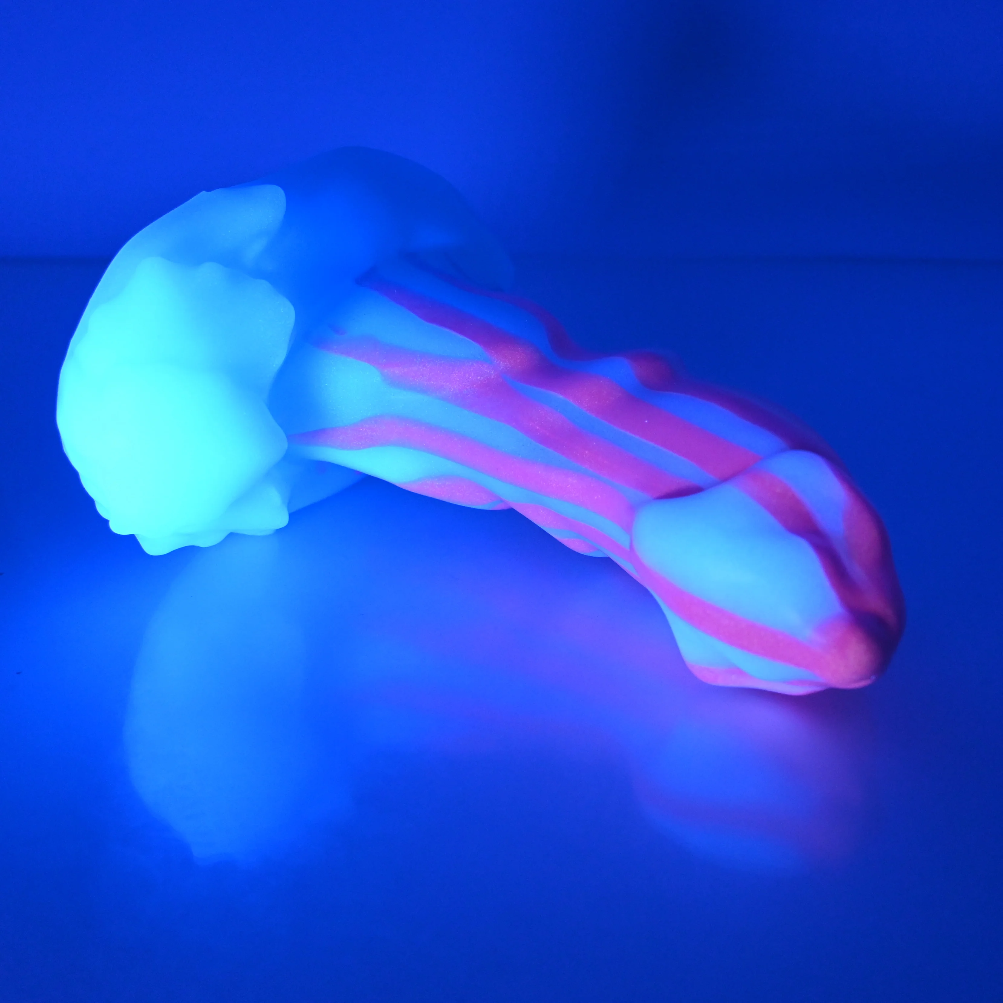 R3SCQ29 Oberon Medium 0030 UV GITD - Image 3