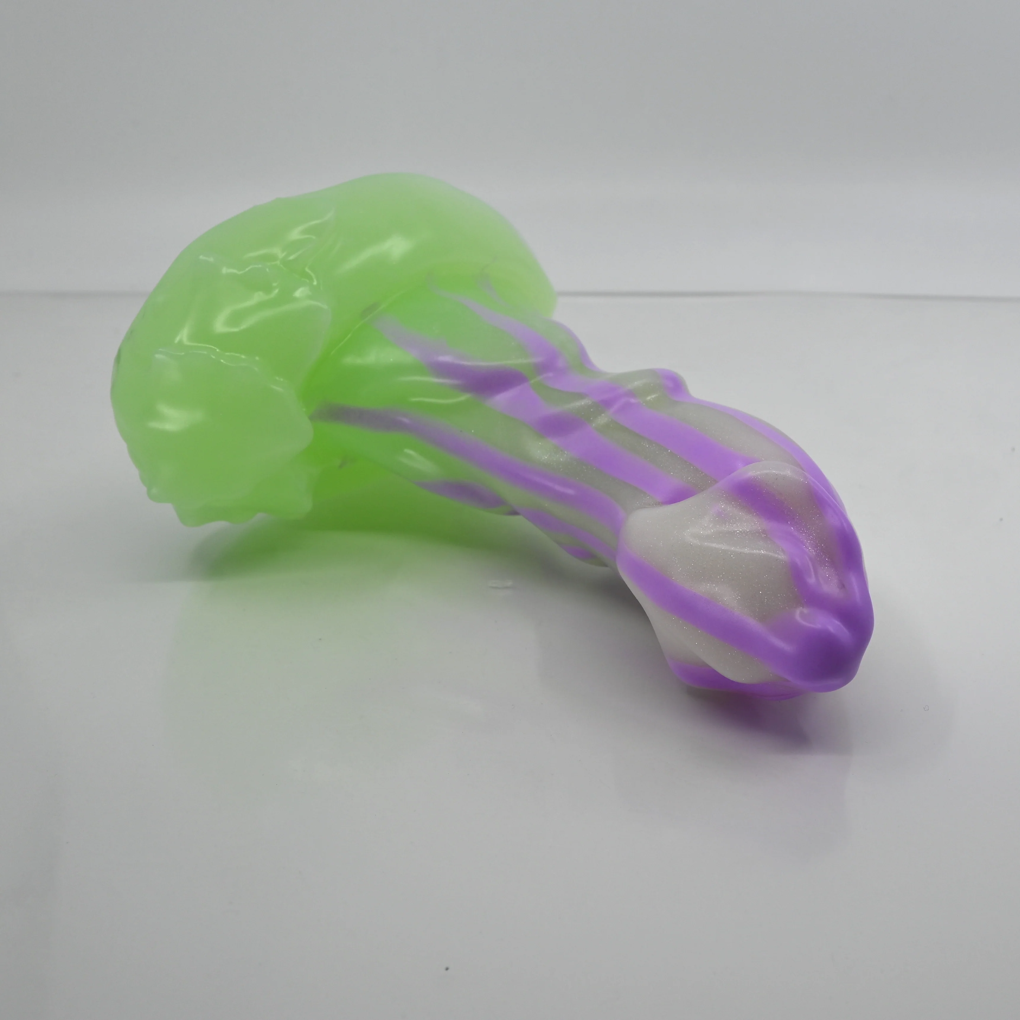 R3SCQ21 Oberon Medium 0030 UV GITD