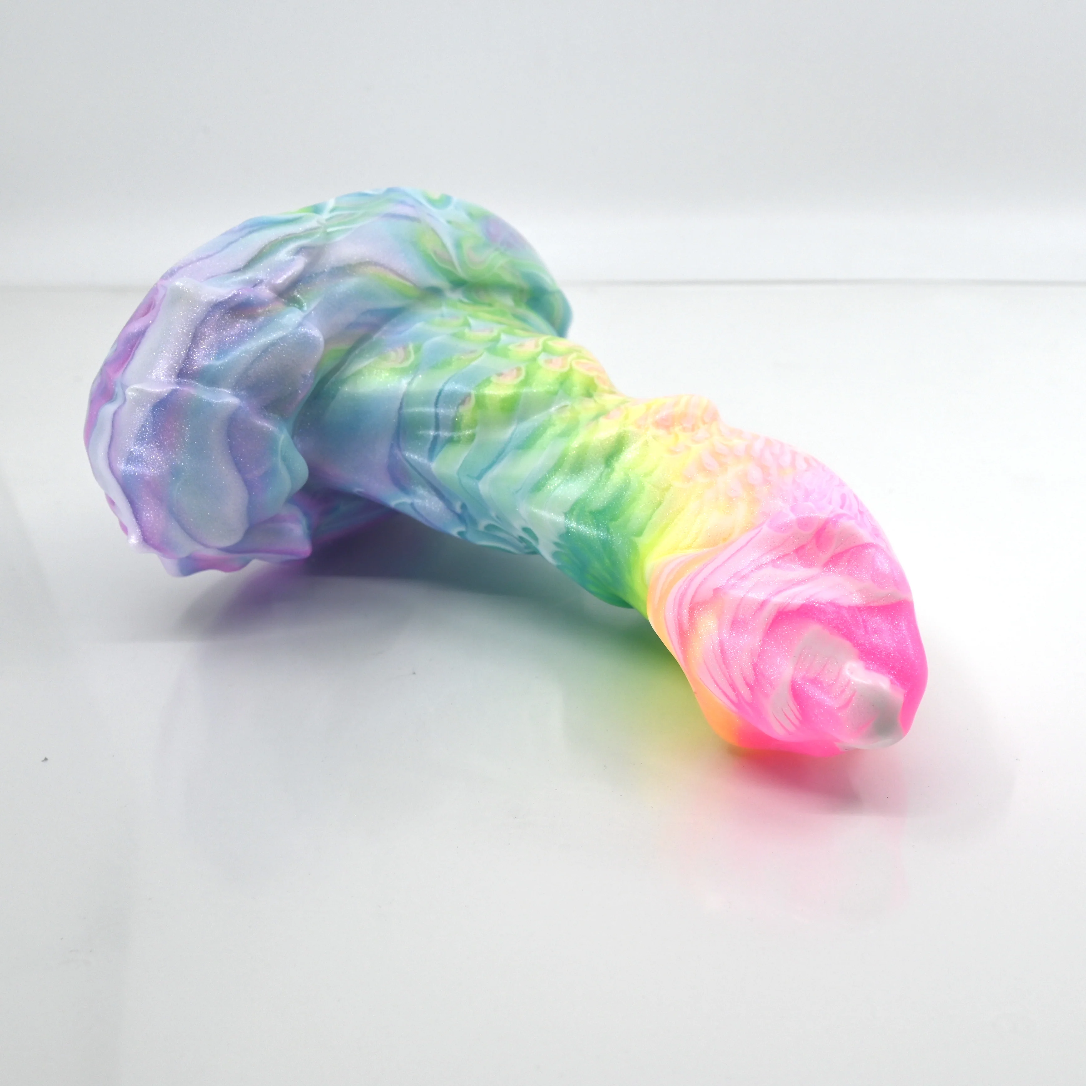 R3MCM63 Oberon Medium 0050 UV GITD