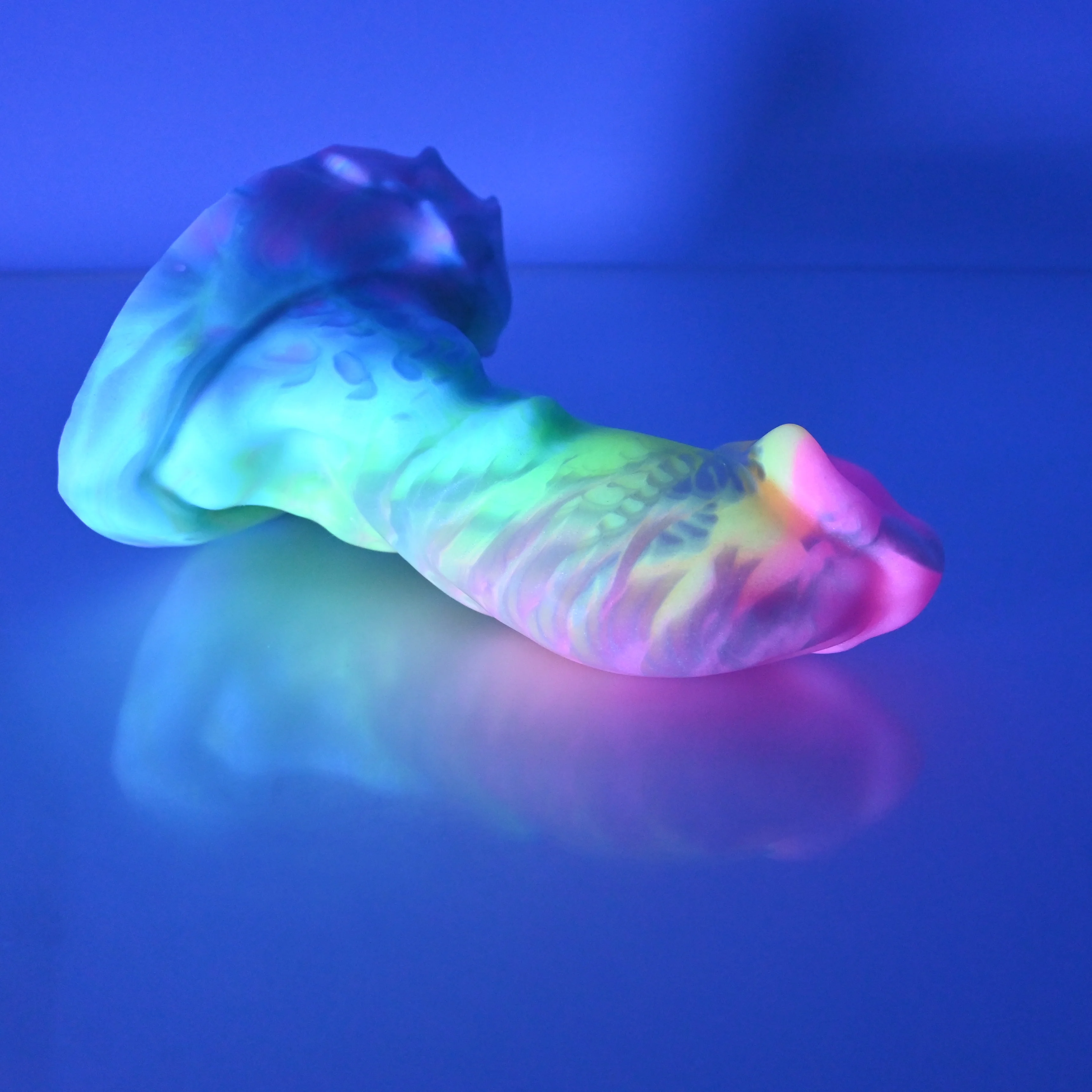 R3MCM63 Oberon Medium 0050 UV GITD - Image 3