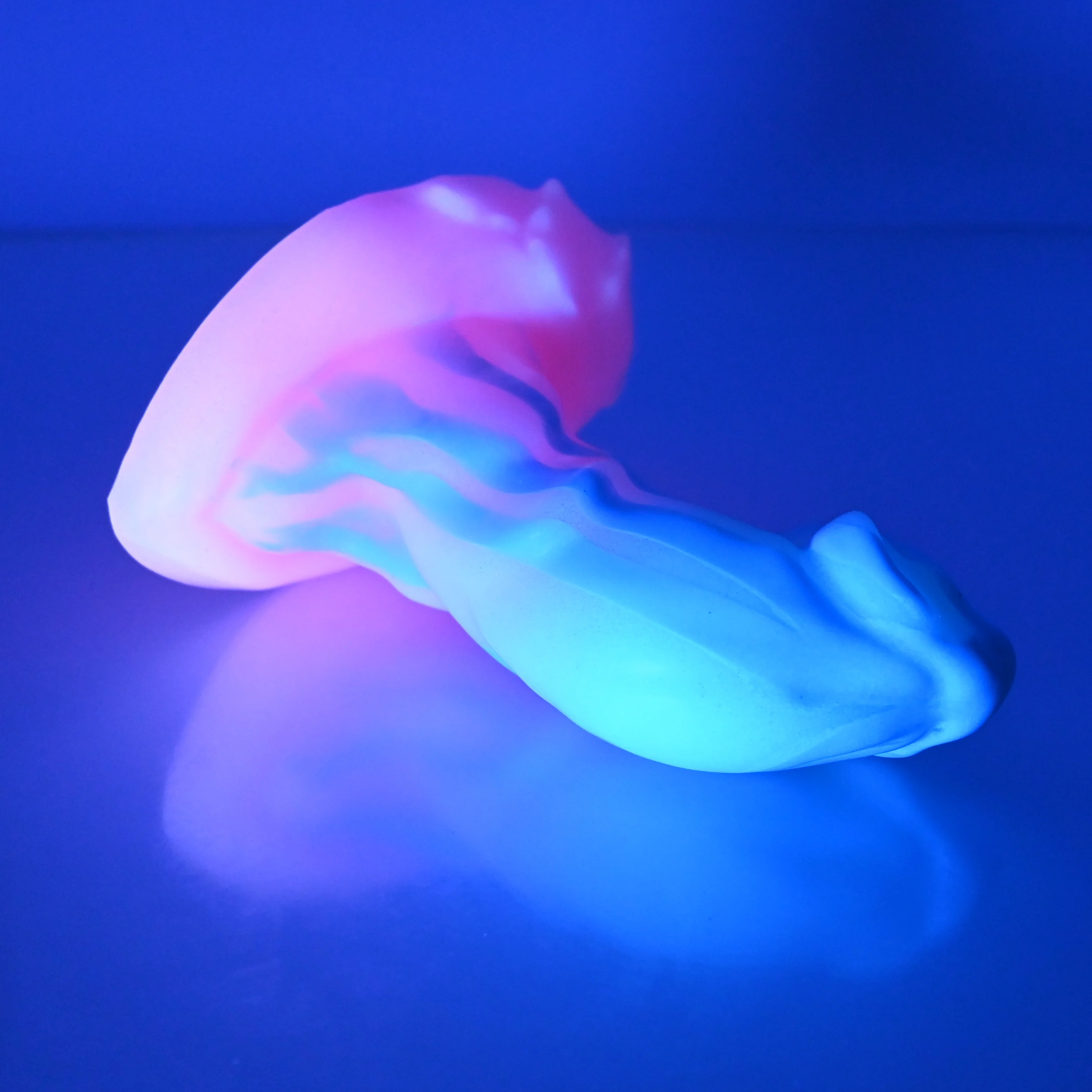 R2SCQ37 Oberon Small 0030 UV GITD - Image 3