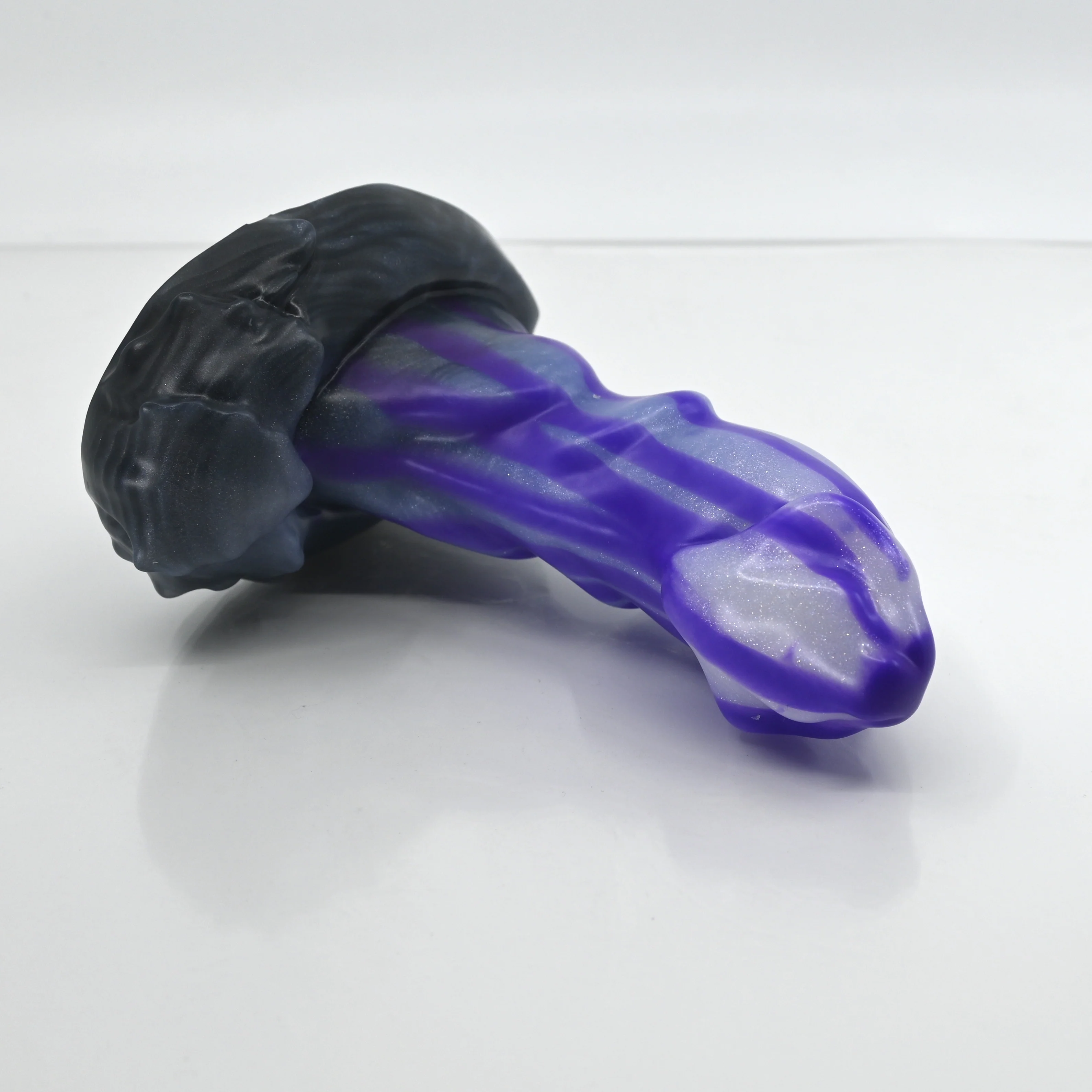 R2SCQ39 Oberon Small 0030 UV GITD