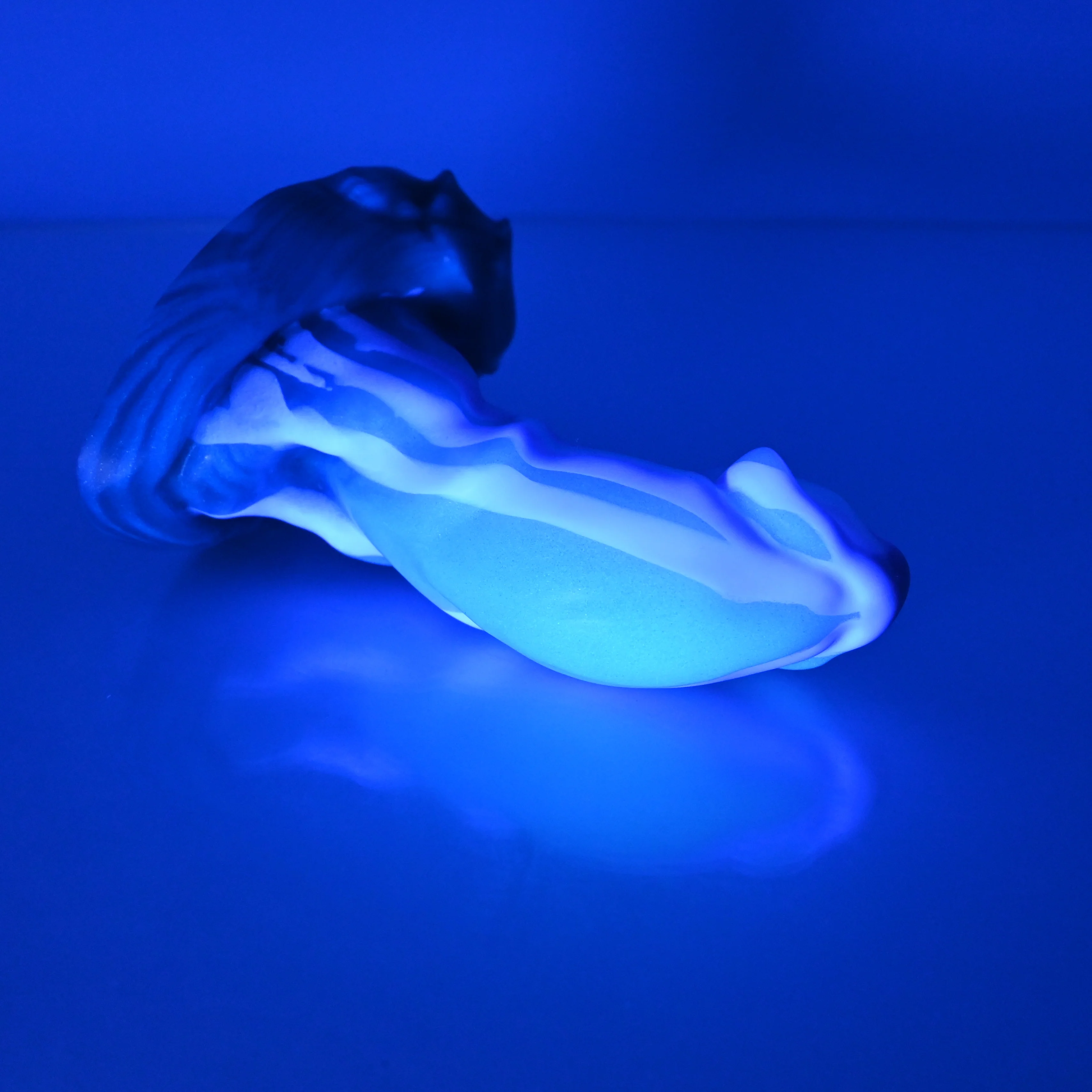 R2SCQ39 Oberon Small 0030 UV GITD - Image 3