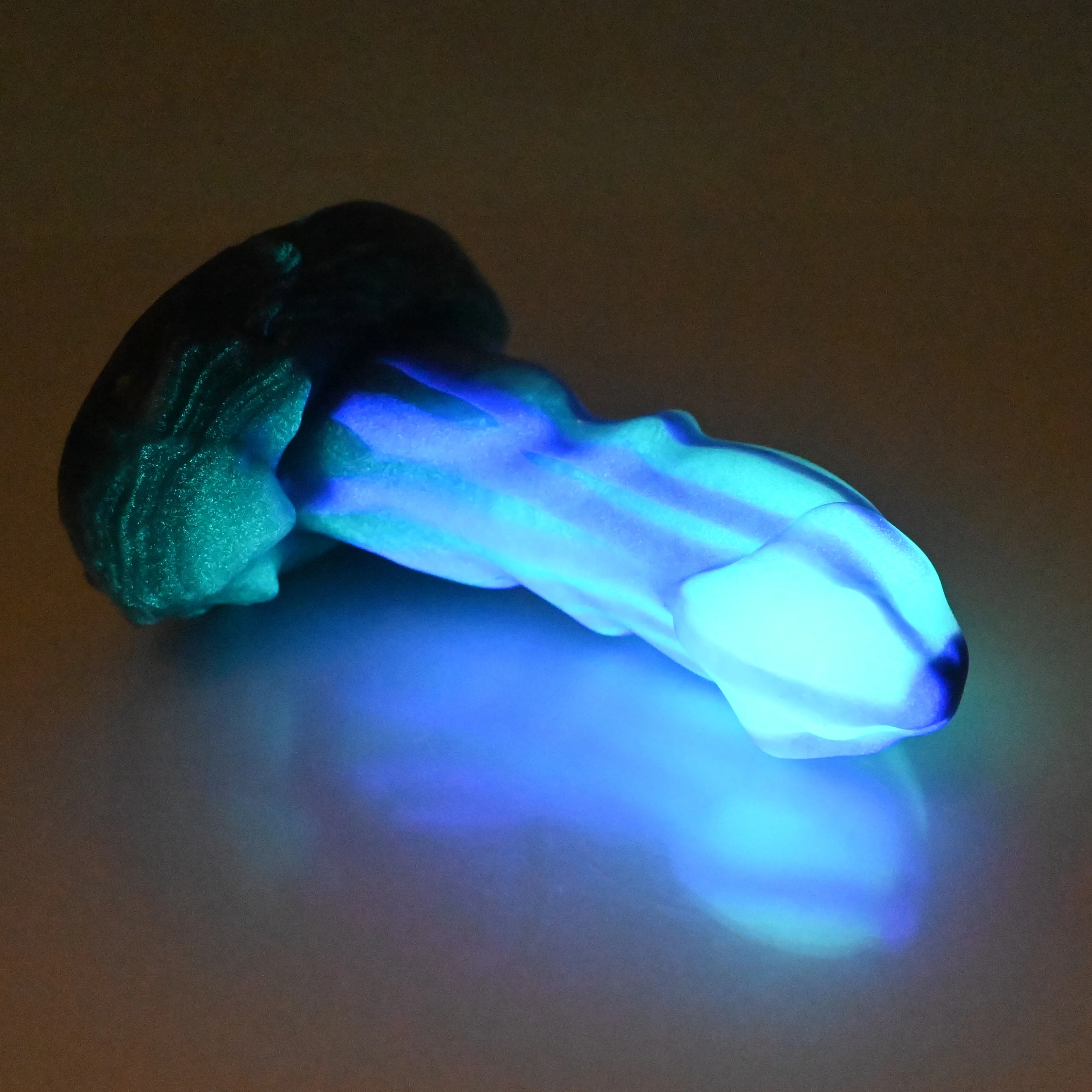 R2SCQ39 Oberon Small 0030 UV GITD - Image 4
