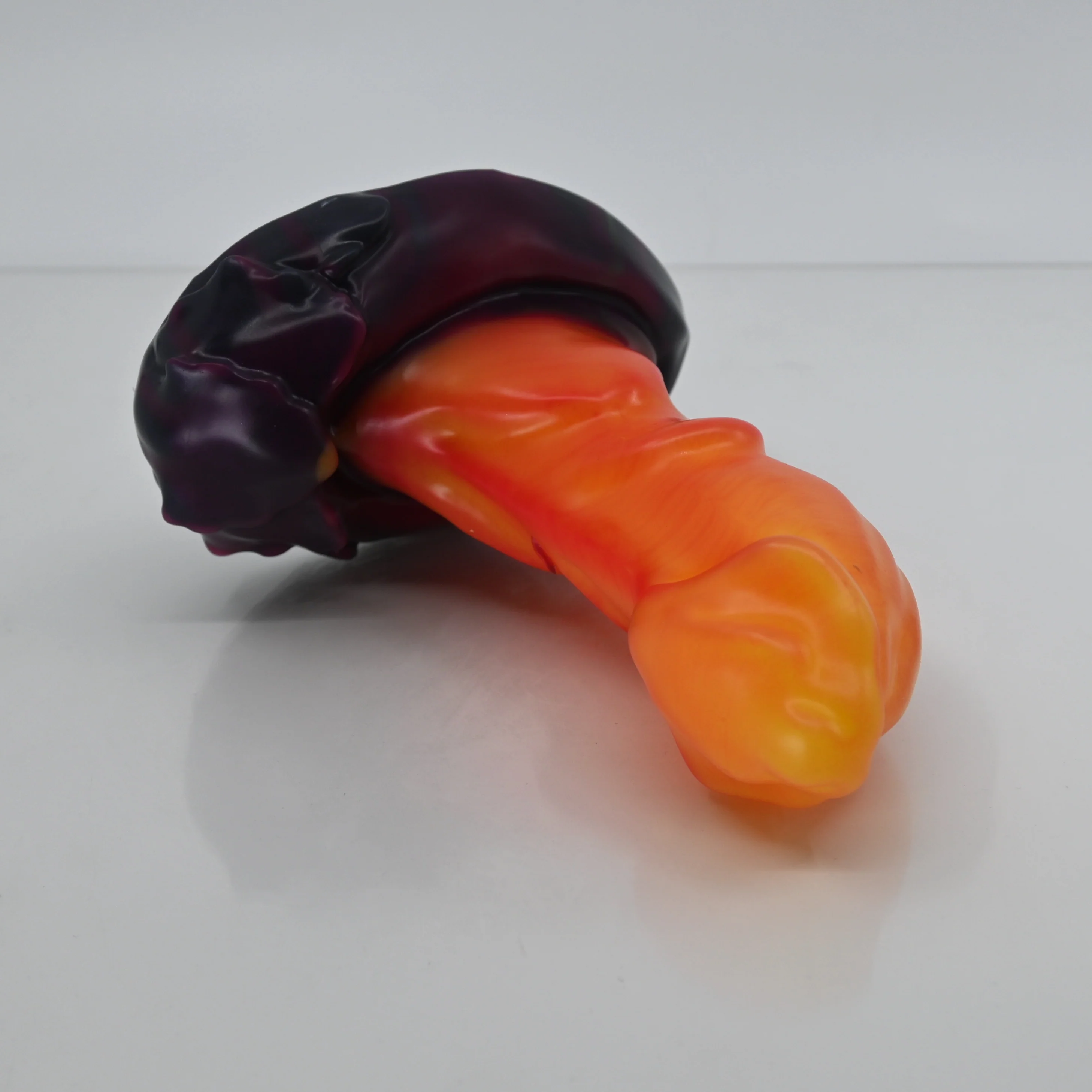 R2MCW93 Oberon Small 0050 UV GITD
