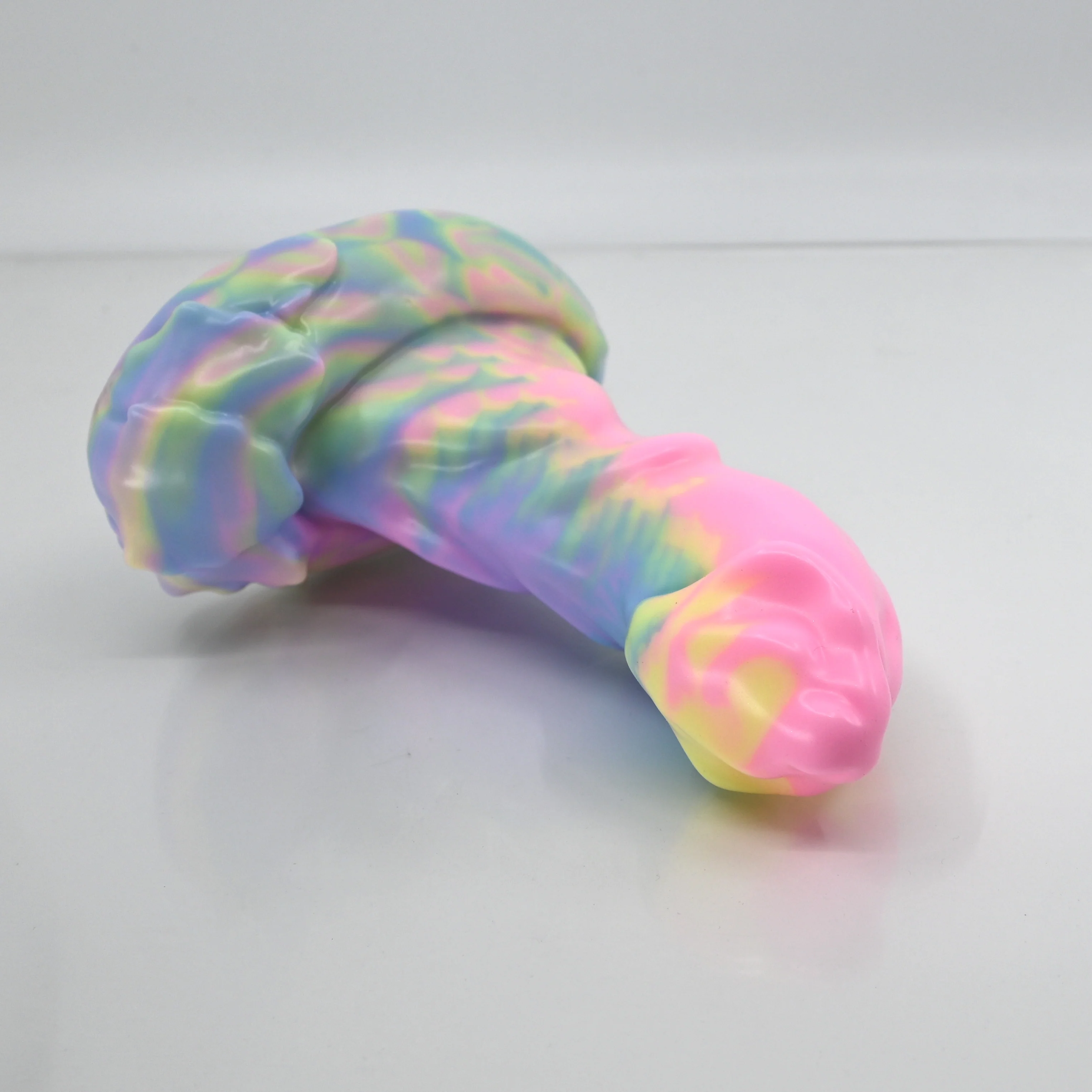 R2MCM44 Oberon Small 0050 UV GITD *FLOP*