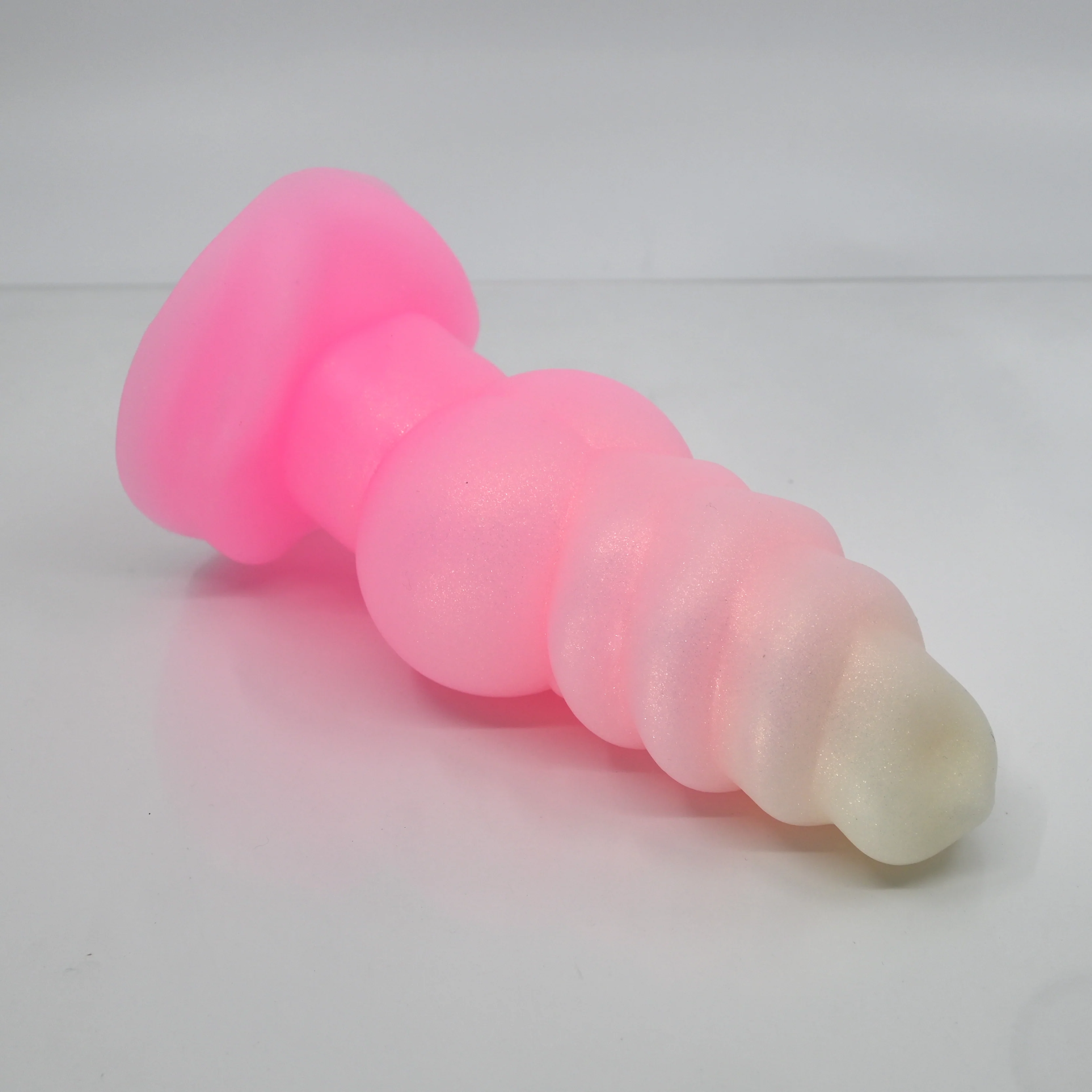 P3XDG46 Pluto Medium 0020 UV GITD
