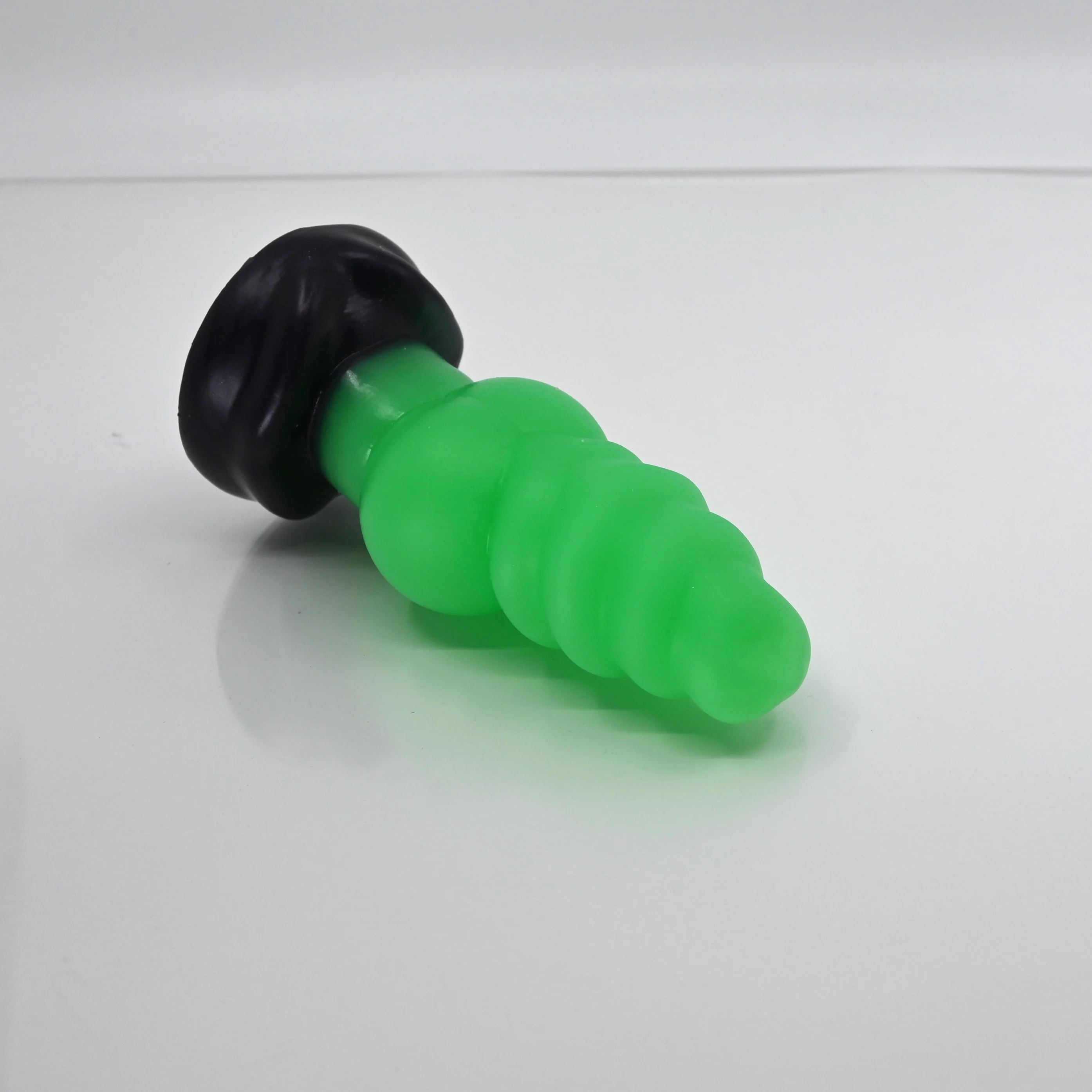 P1SCL02 Pluto Mini 0030 UV GITD