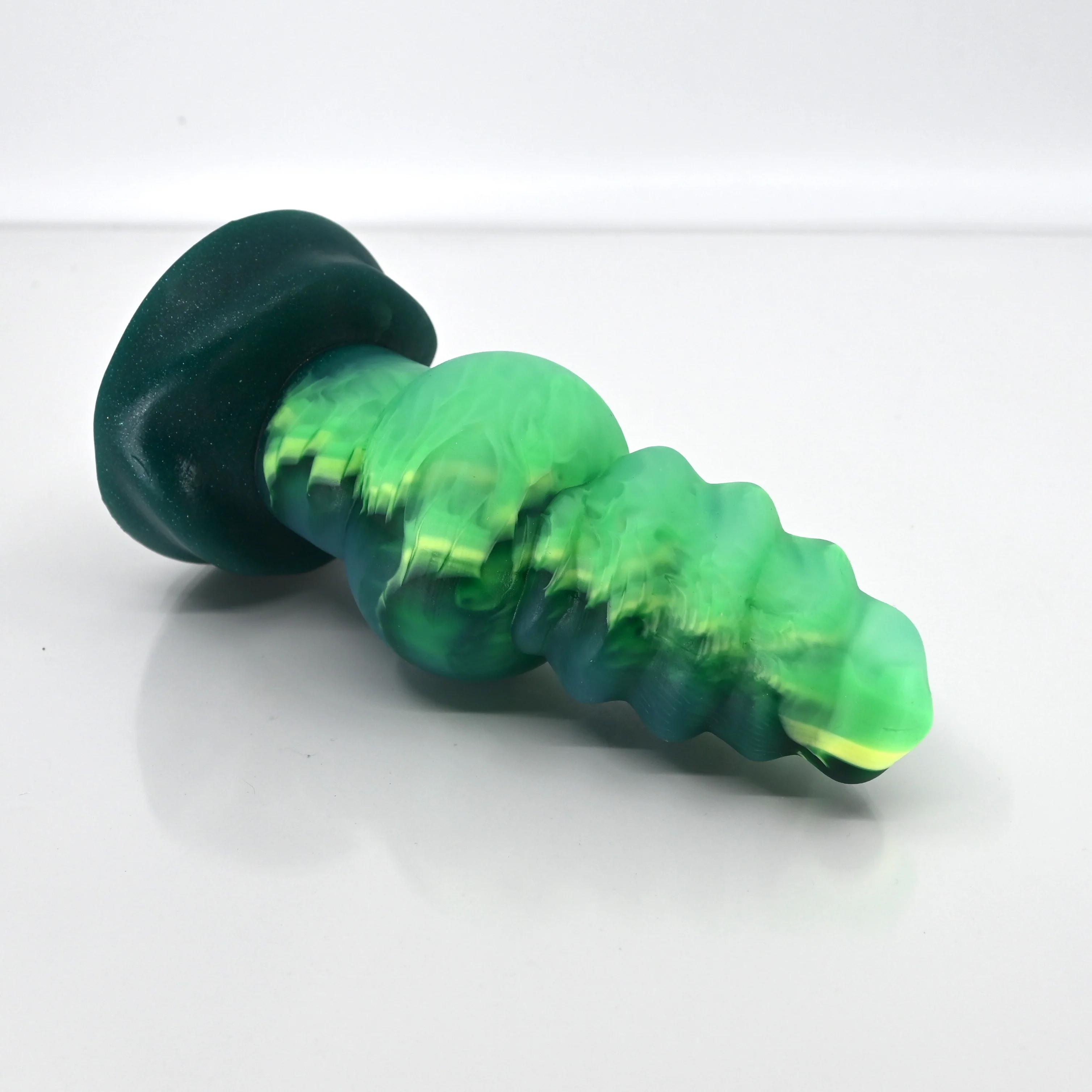 P2TBW30 Pluto Small NC 0031 UV GITD