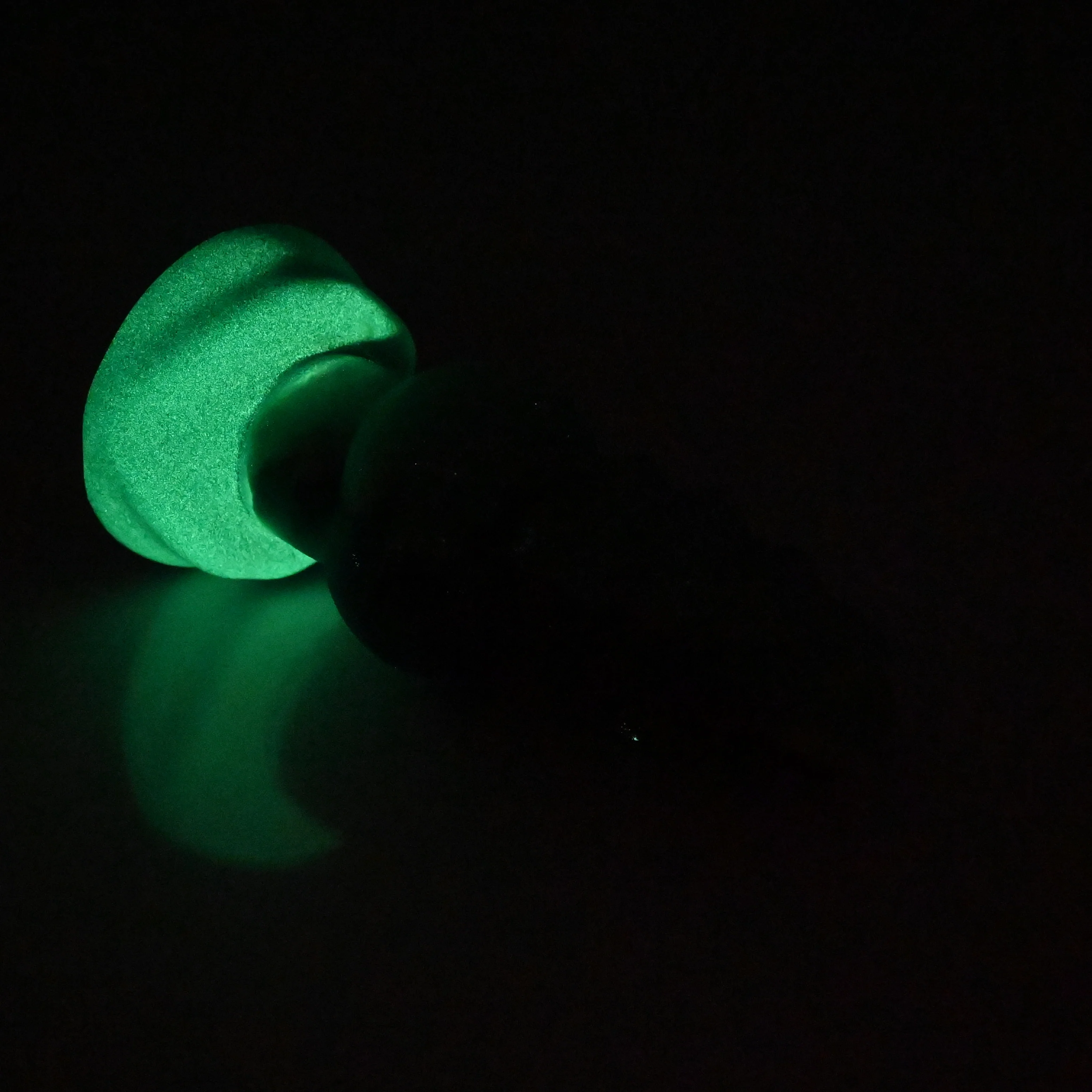 P2TBW30 Pluto Small NC 0031 UV GITD - Image 4