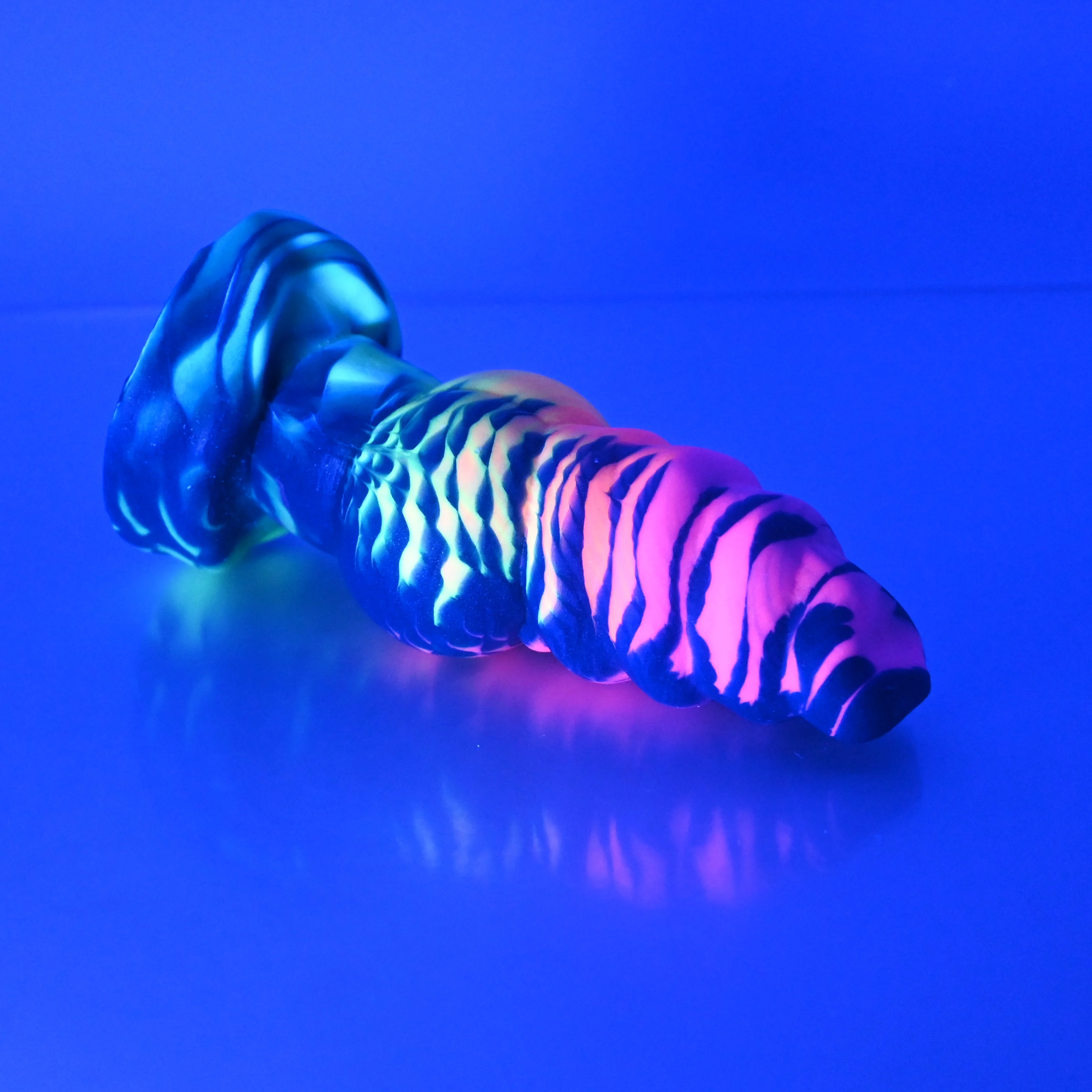 P2SCY04 Pluto Small 0030 UV GITD - Image 3