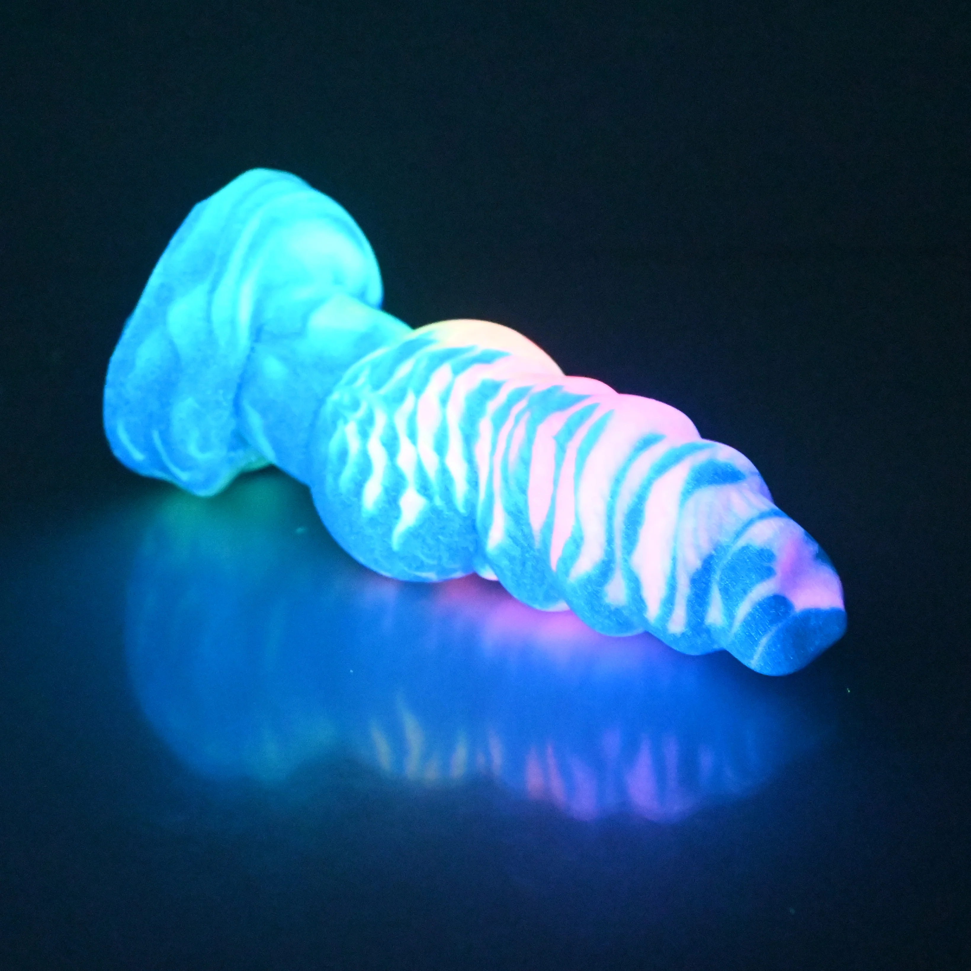 P2SCY04 Pluto Small 0030 UV GITD - Image 4