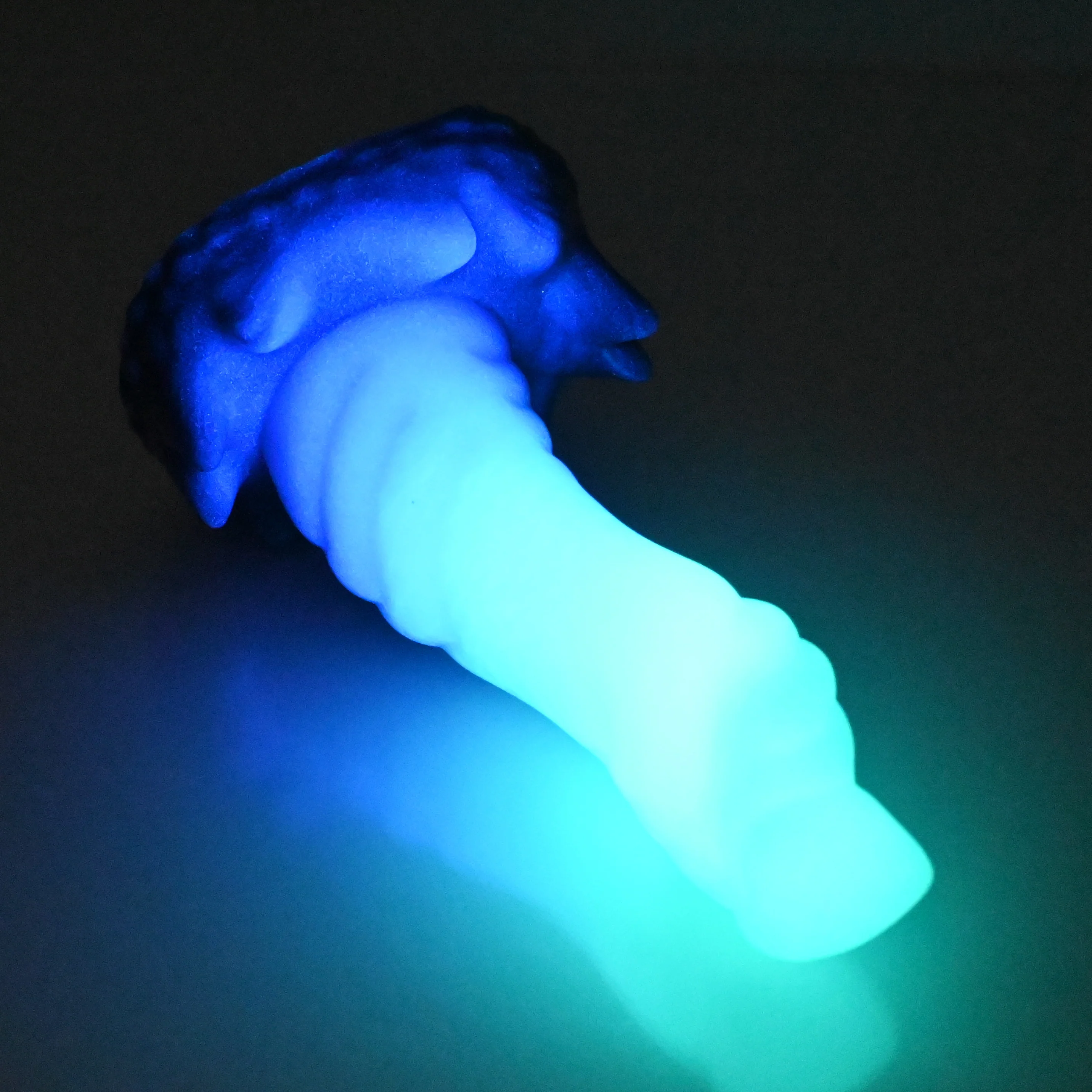 S2MBE05 Snark Small Medium UV GITD - Image 4