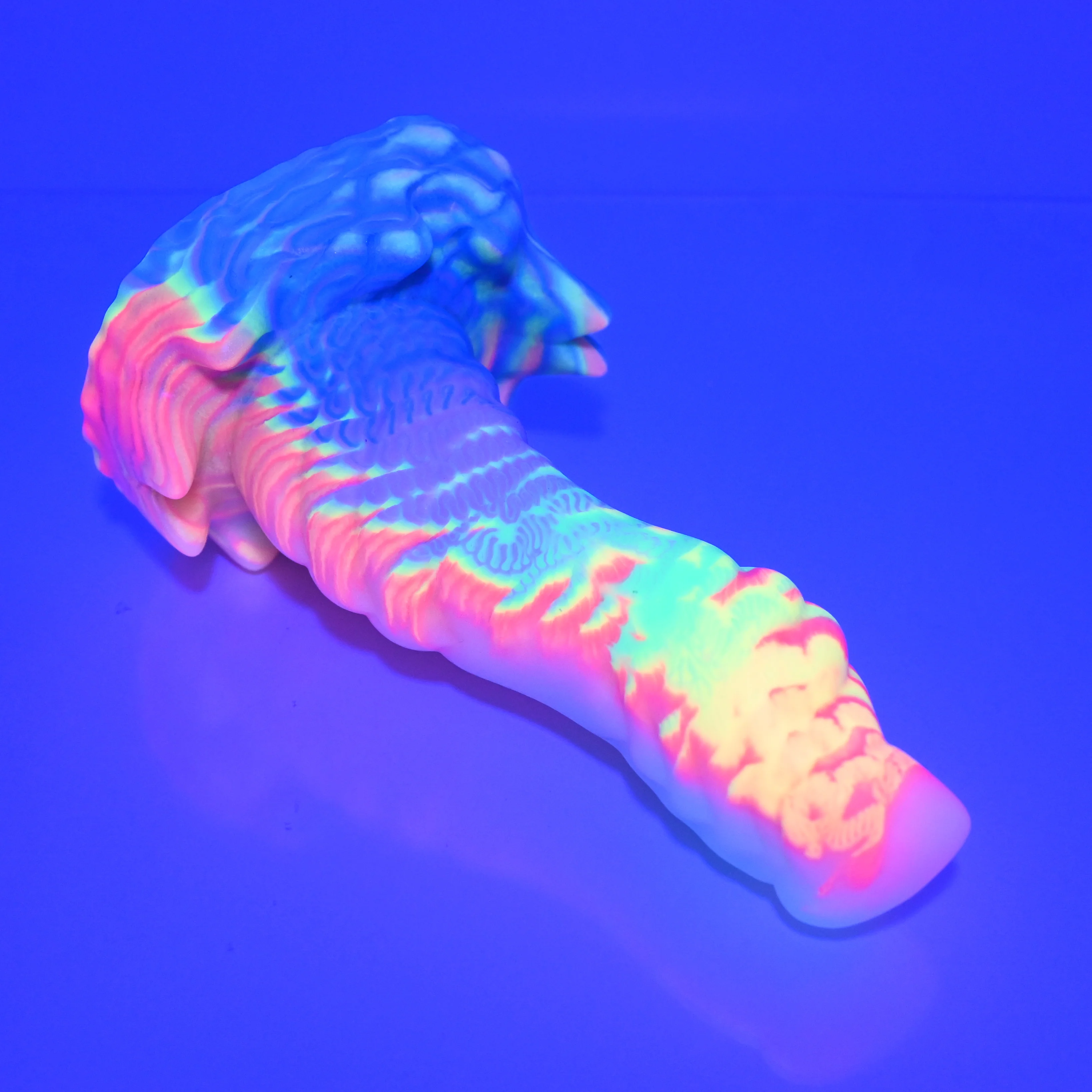 S3MBD17 Snark Medium Medium UV GITD - Image 3
