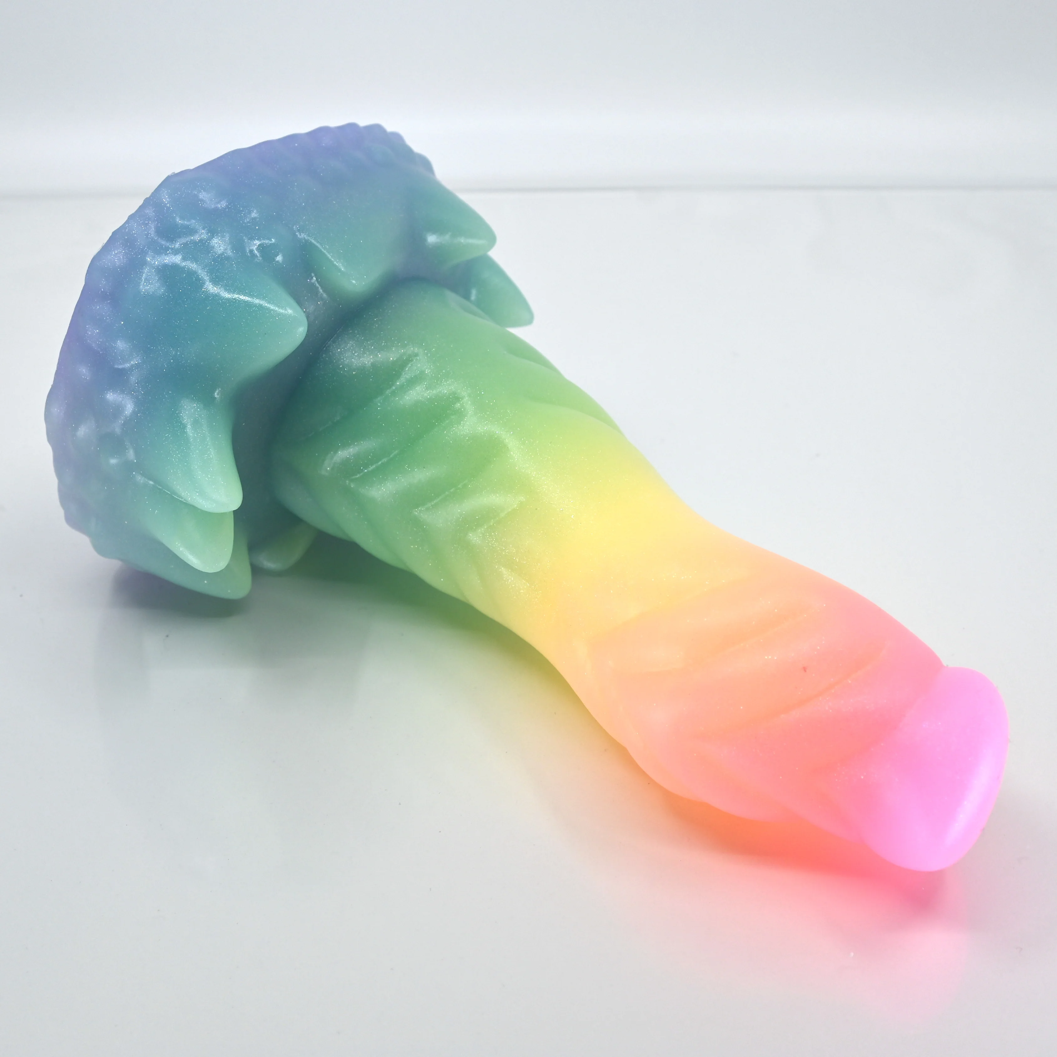 S3SBB89 Snark Medium Soft UV GITD