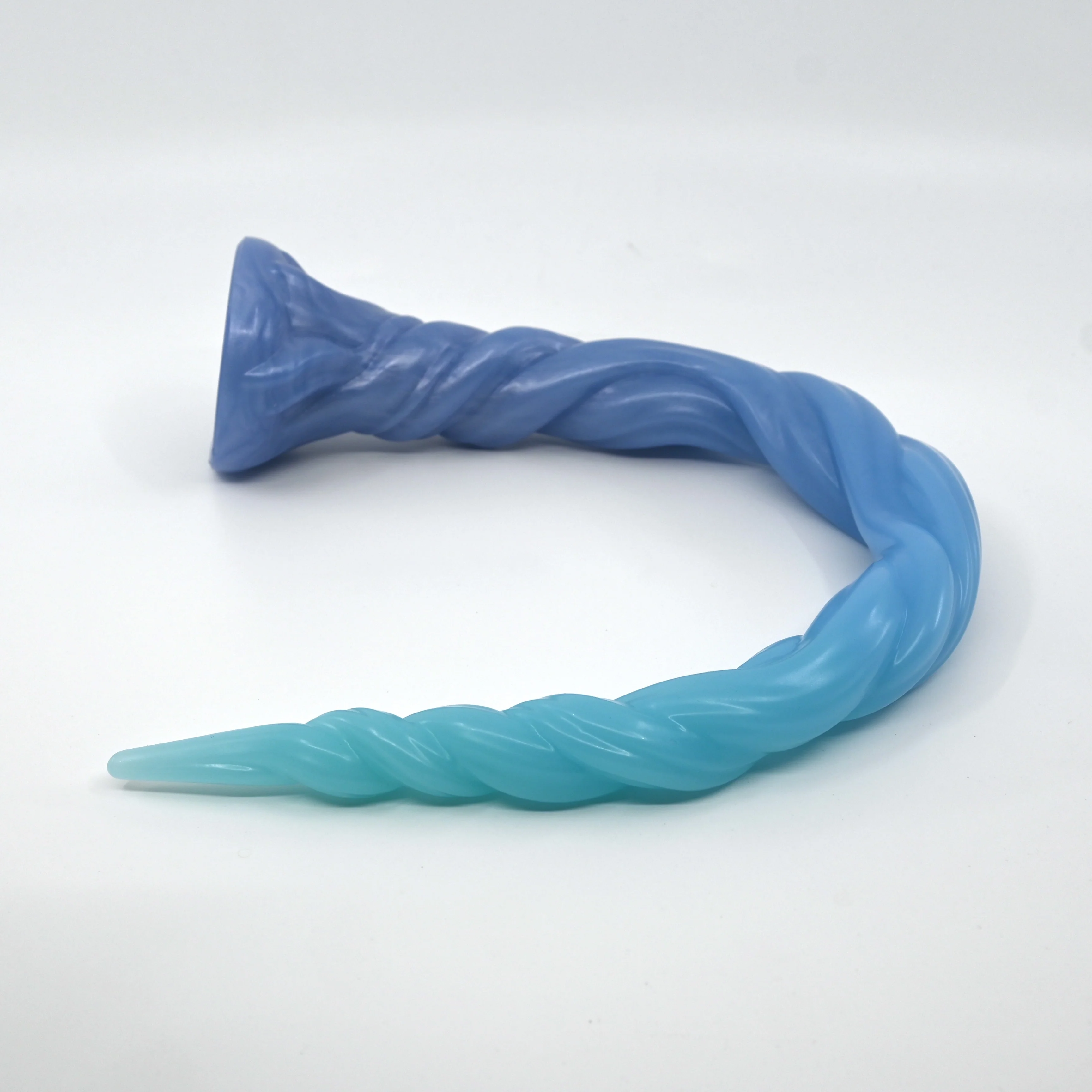S3MGN51 Sera's Horn Medium 0050 UV GITD - Image 2